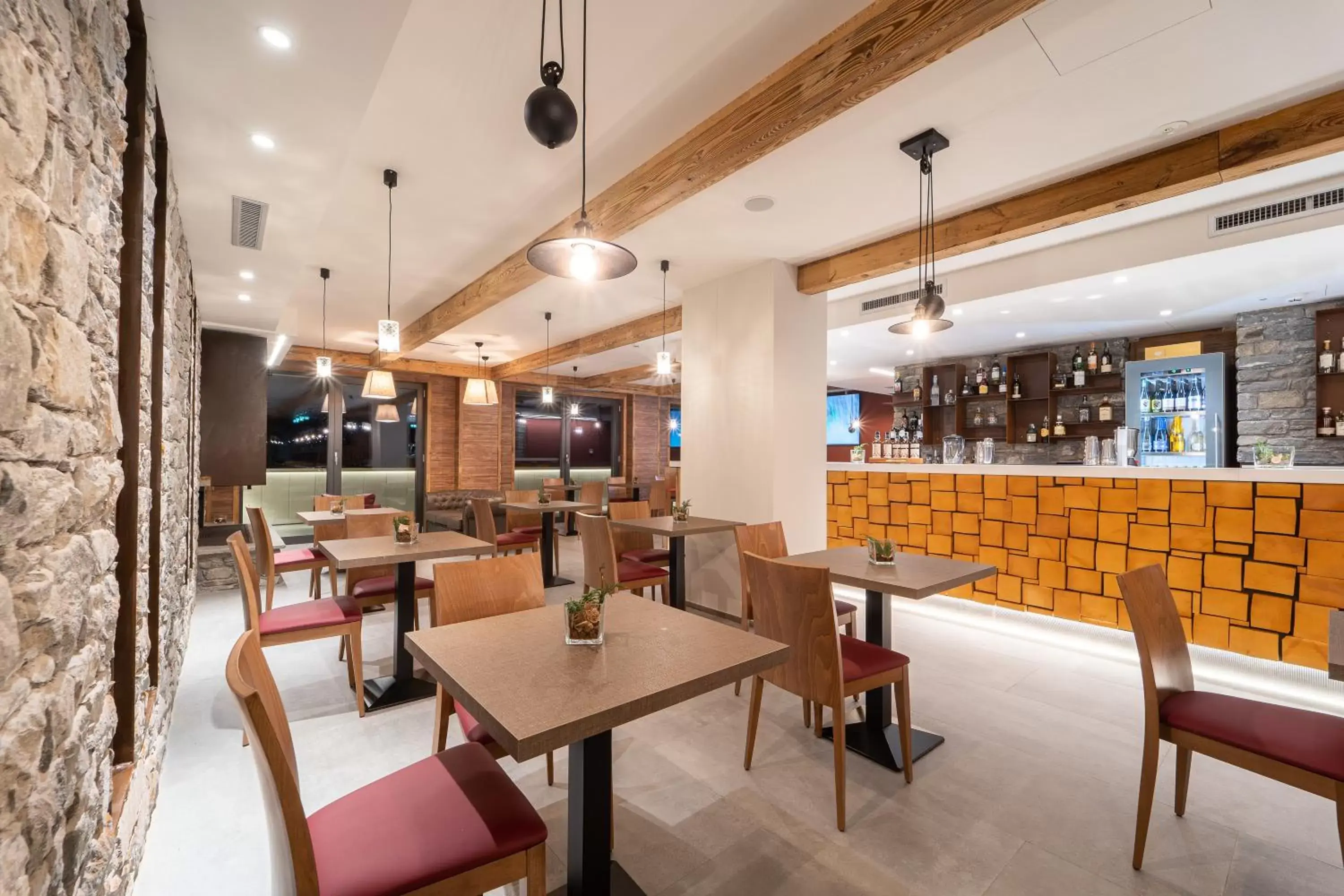 Lounge or bar in TH Courmayeur Lounge or bar in TH Courmayeur