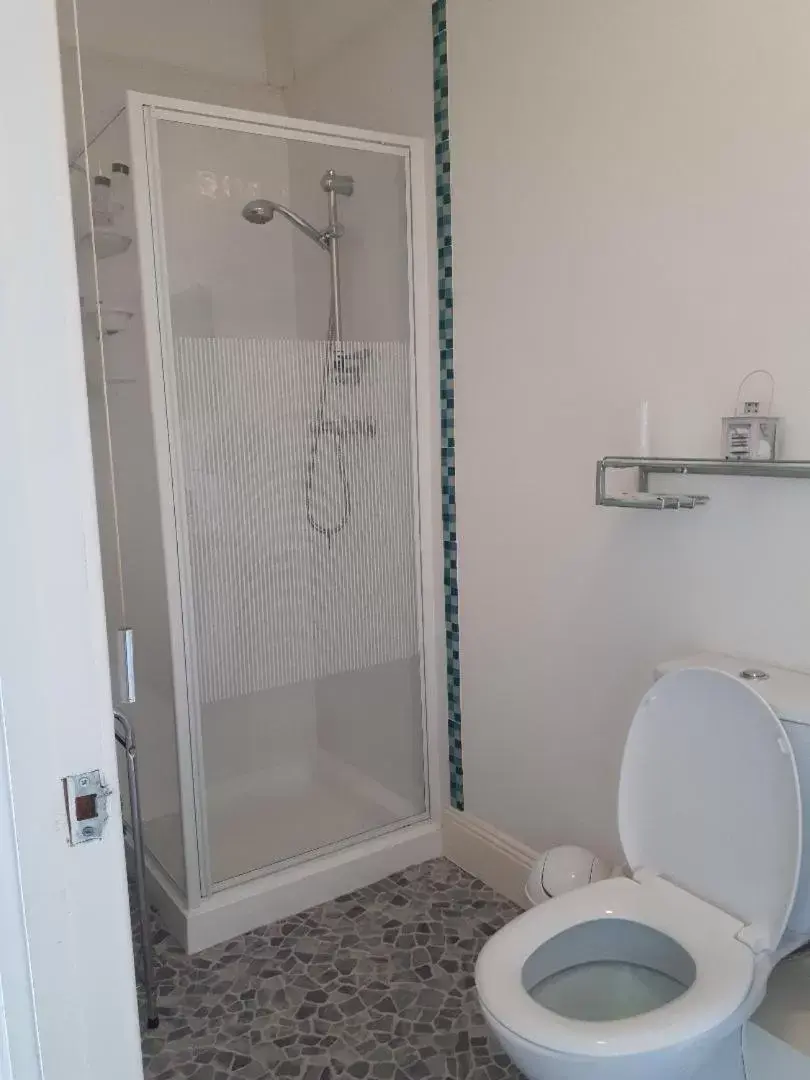 Shower, Bathroom in Trentham House