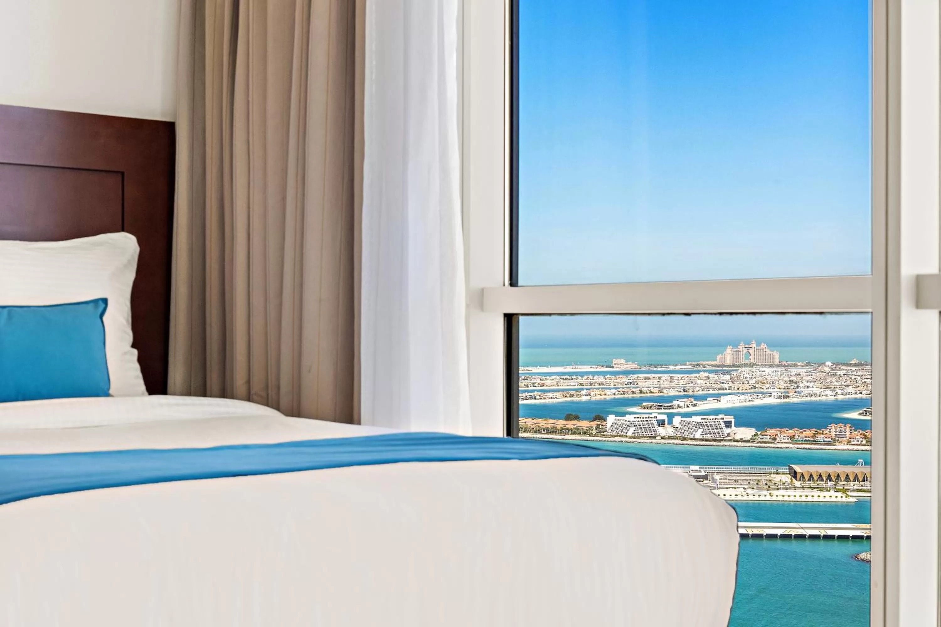 Bed in Blue Beach Tower The Walk JBR