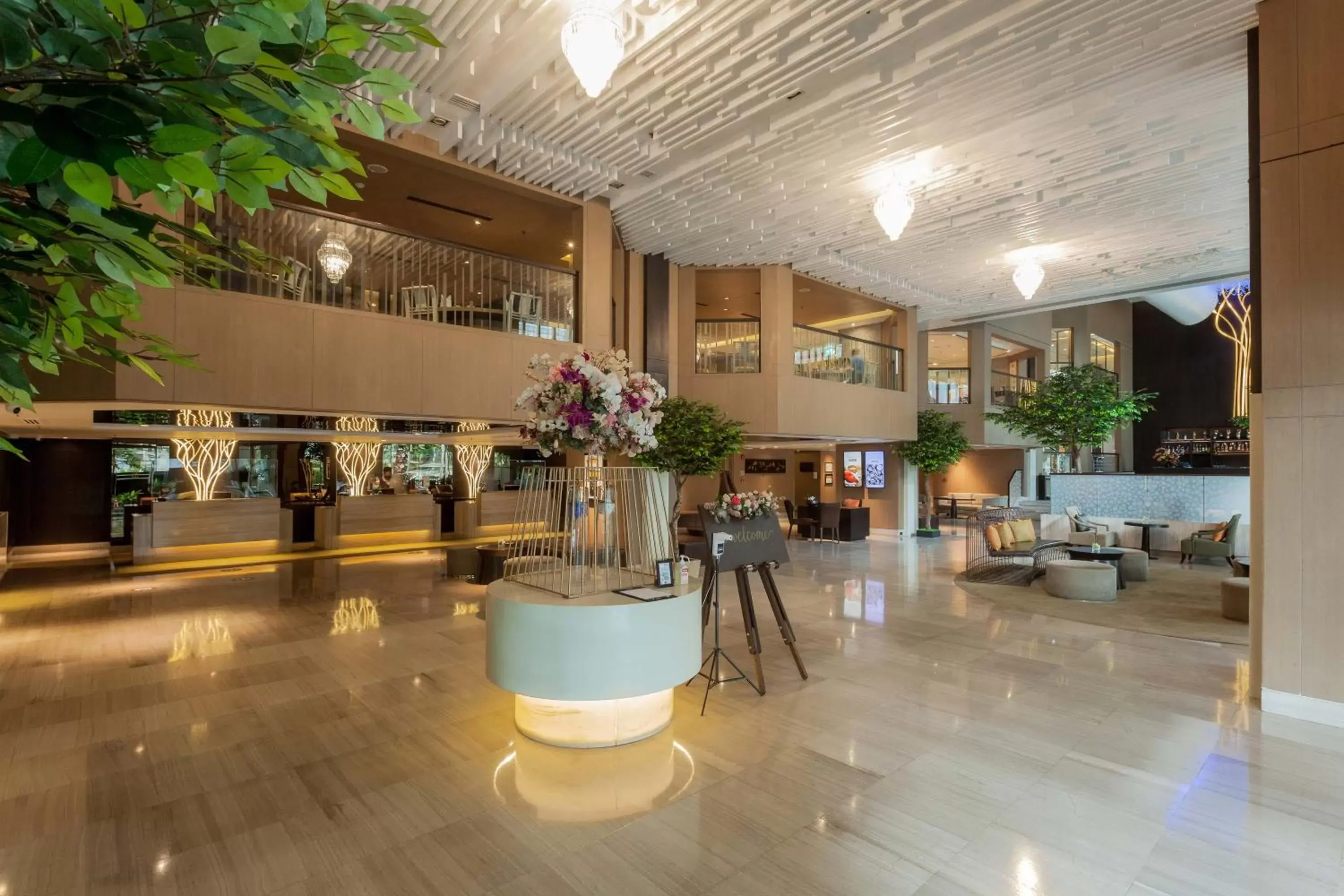 Lobby or reception, Restaurant/Places to Eat in Grand Fortune Hotel Bangkok - SHA Extra Plus