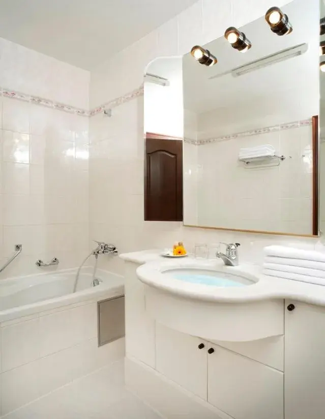 Bathroom in Hotel Cernigov