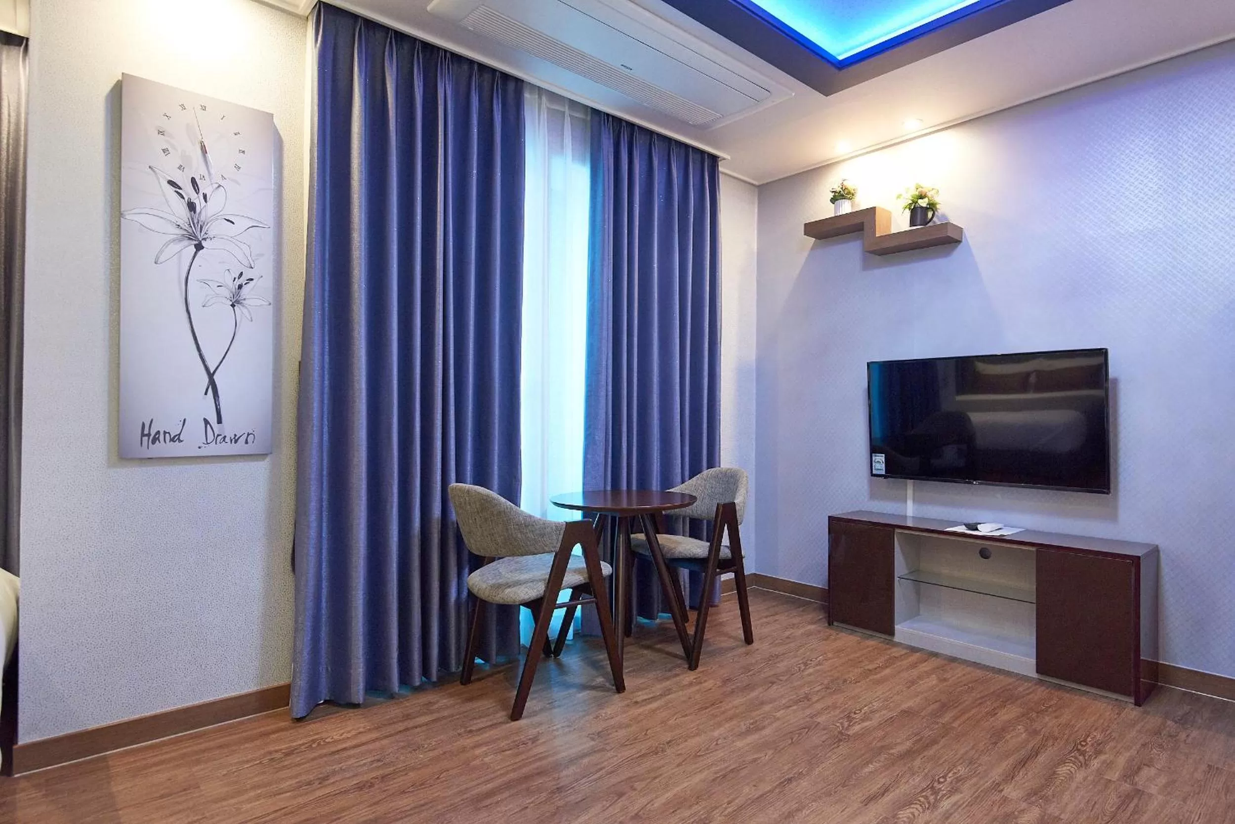 TV/Entertainment Center in The Port Hotel Busan