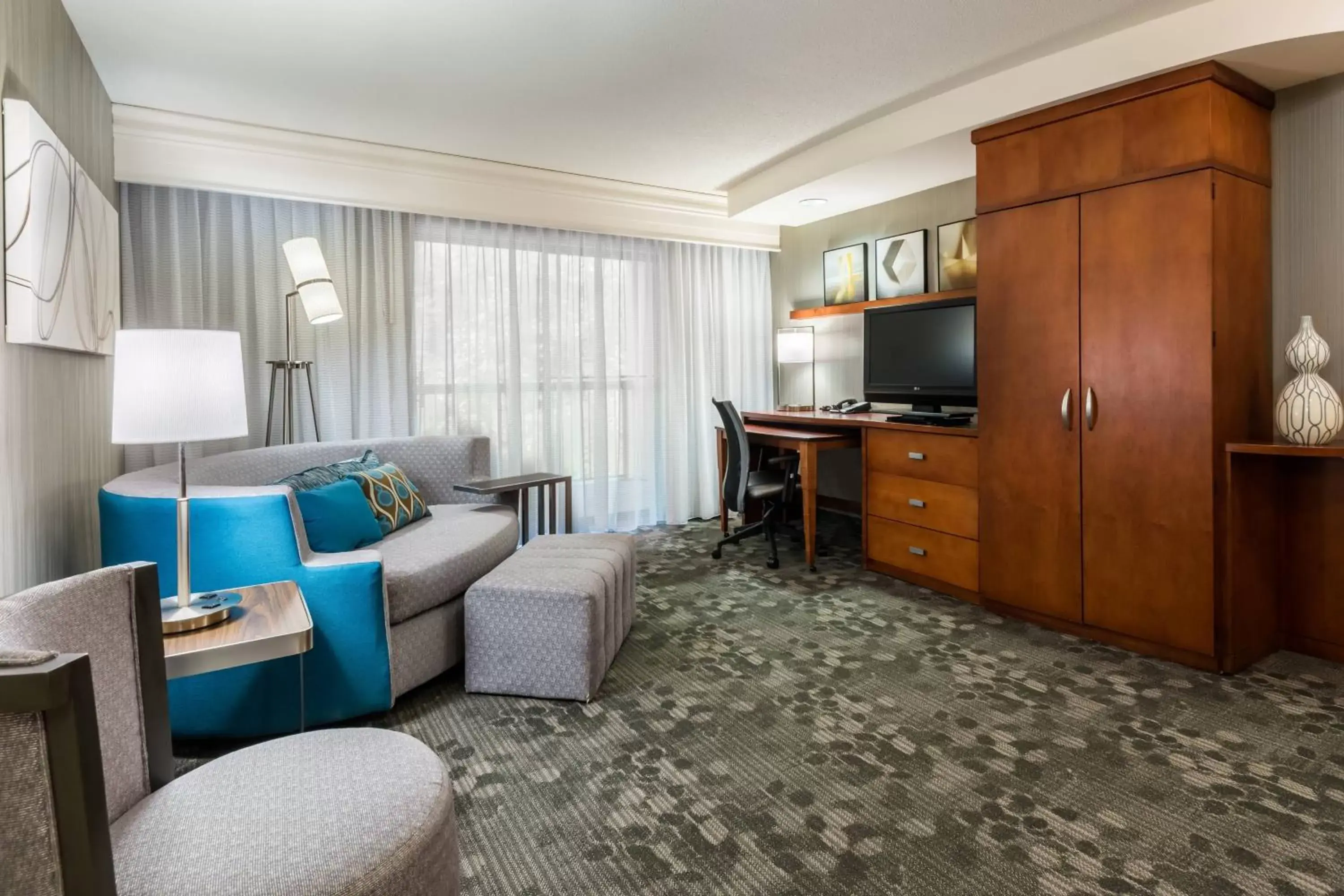 Living room, Seating Area in Courtyard by Marriott Danbury