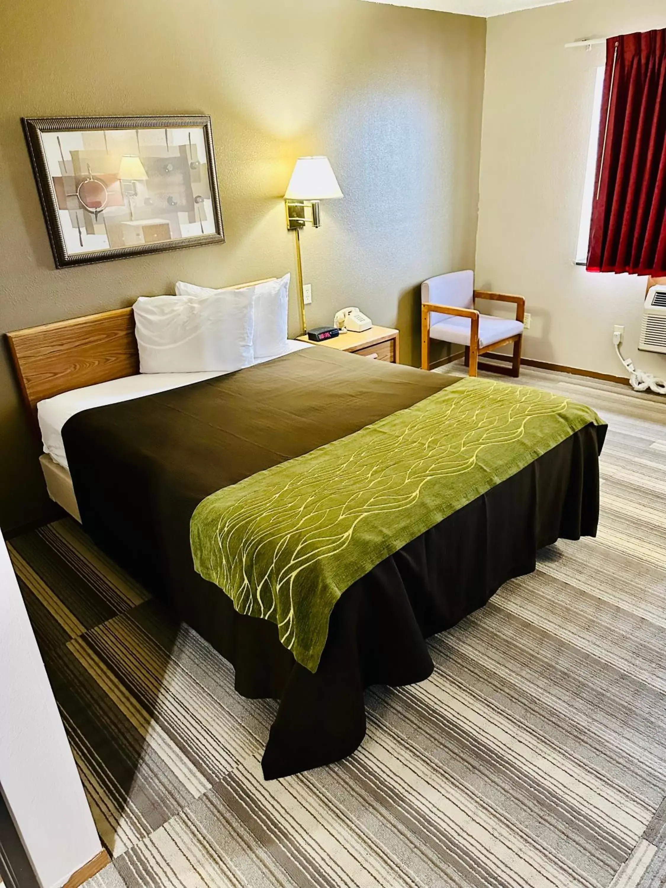 Bed in Arlington Inn