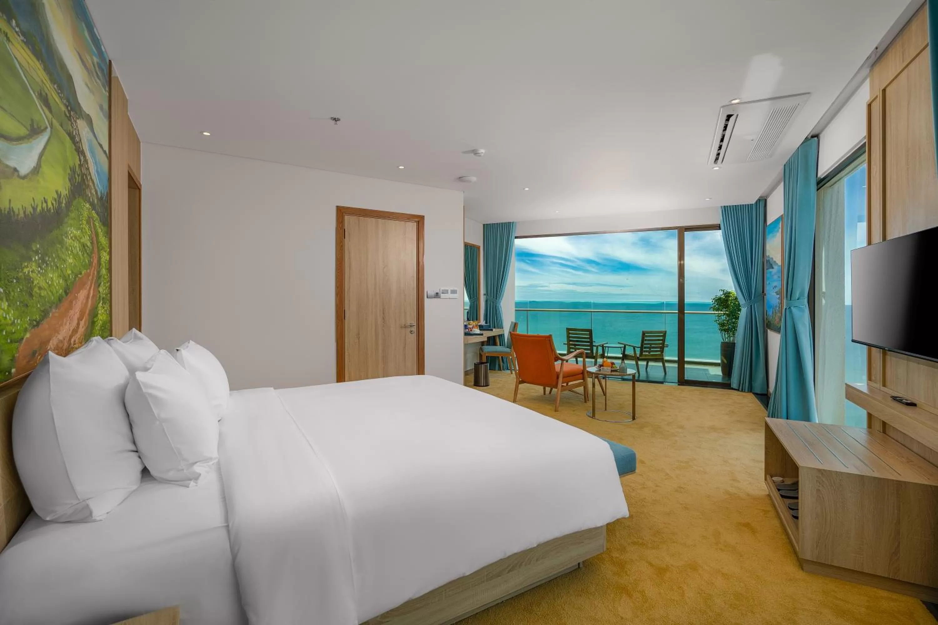 Bed in Sala Grand Tuy Hoa Hotel