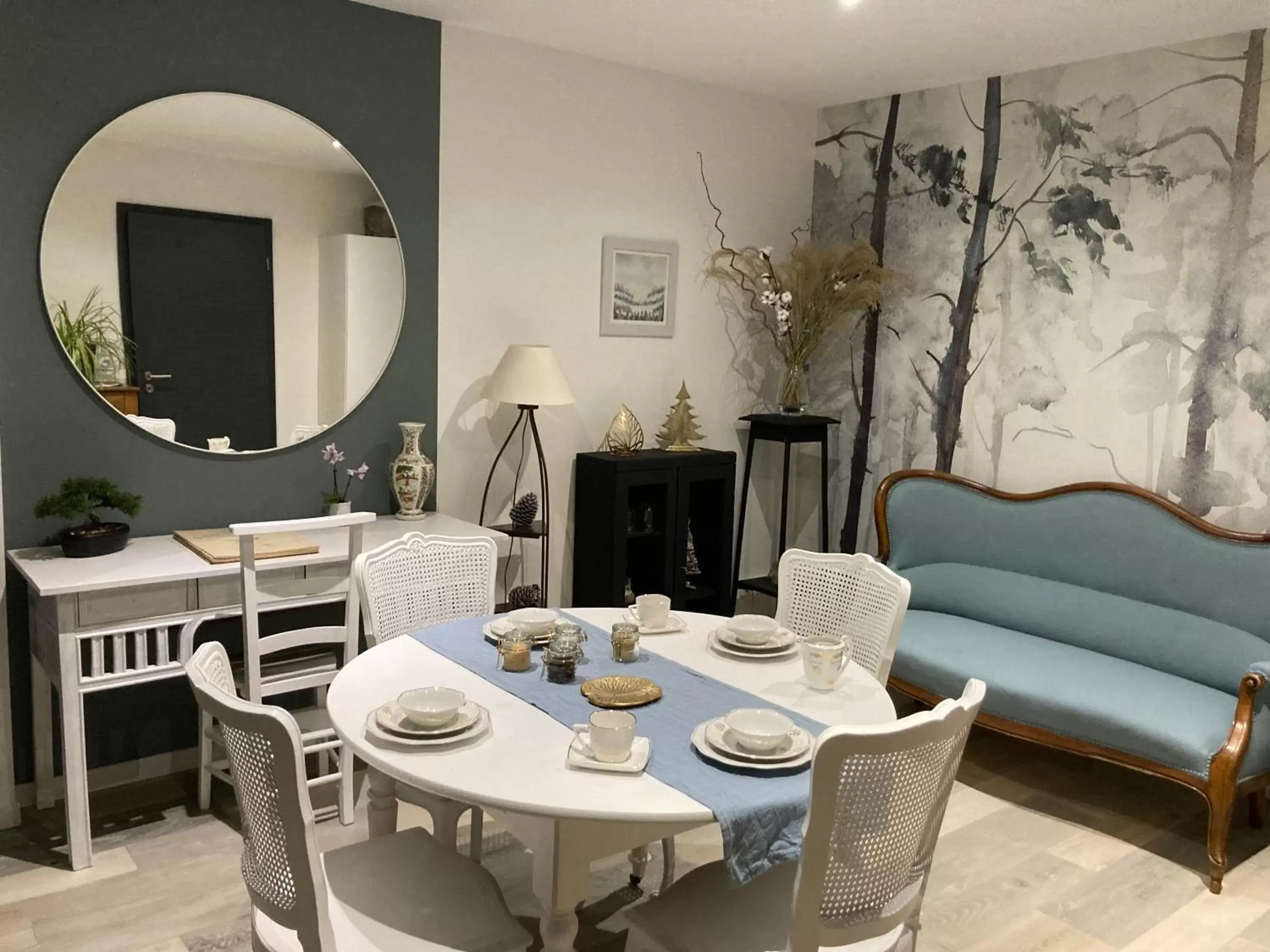 Dining Area in Maison d'hotes L'atelier du Charmois