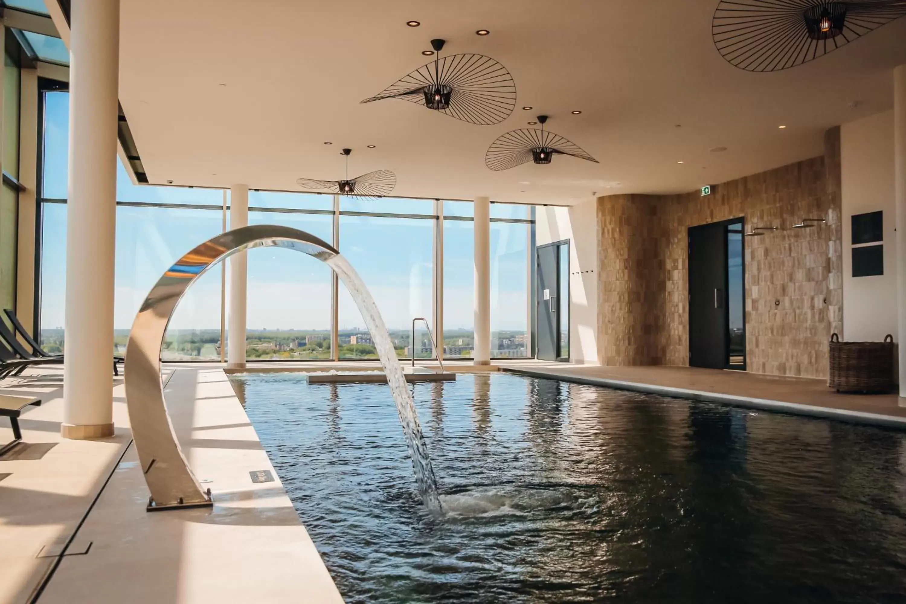 Swimming Pool in Van der Valk Hotel Schiedam