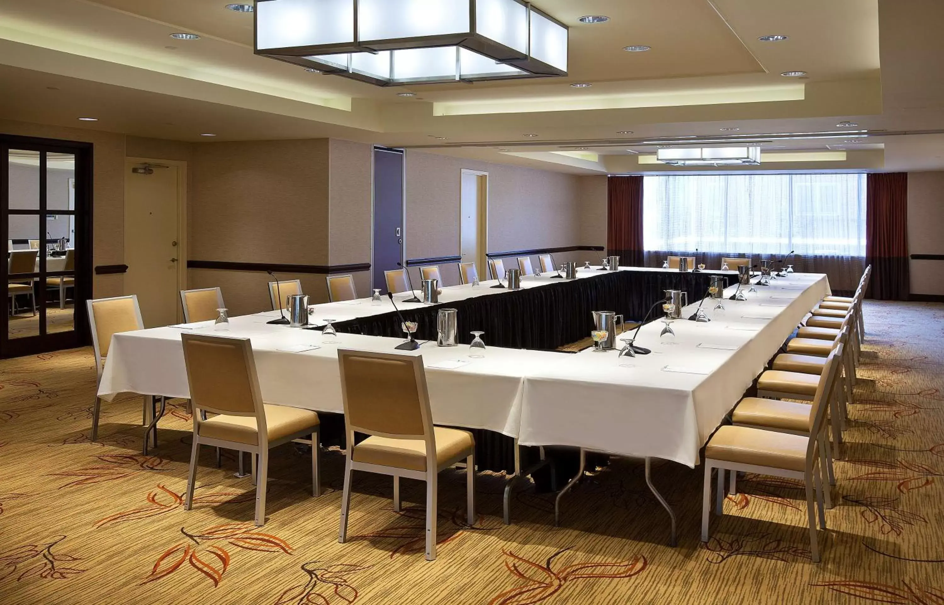 Meeting/conference room in Embassy Suites by Hilton Washington DC Chevy Chase Pavilion