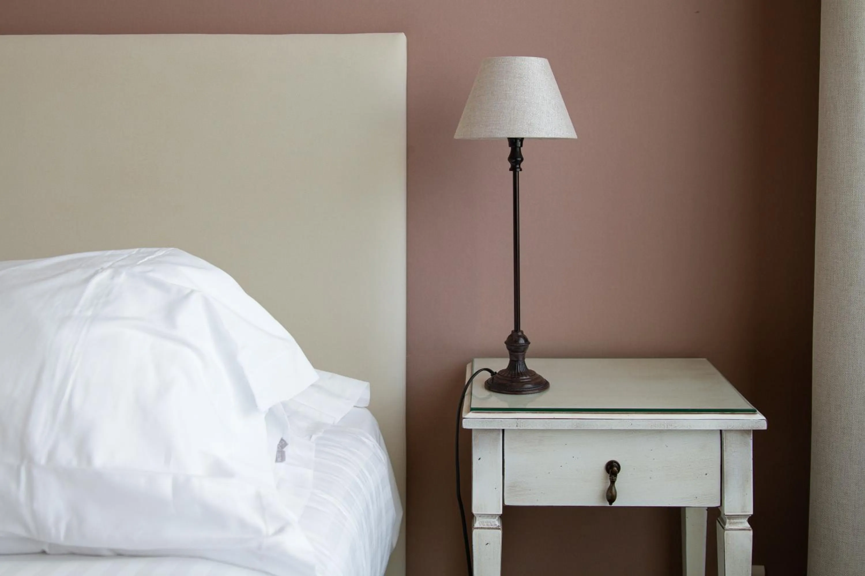 Bed in Hotel Le Renoir