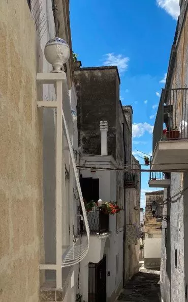 Facade/entrance in SANTEA