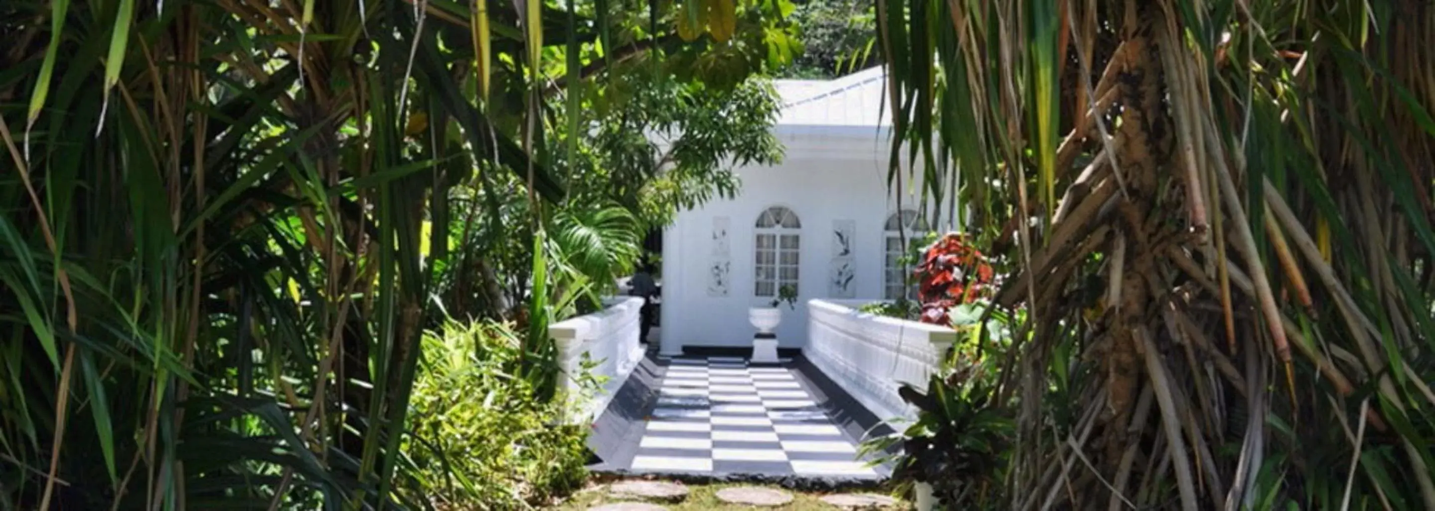 Patio in Jamaica Palace Hotel