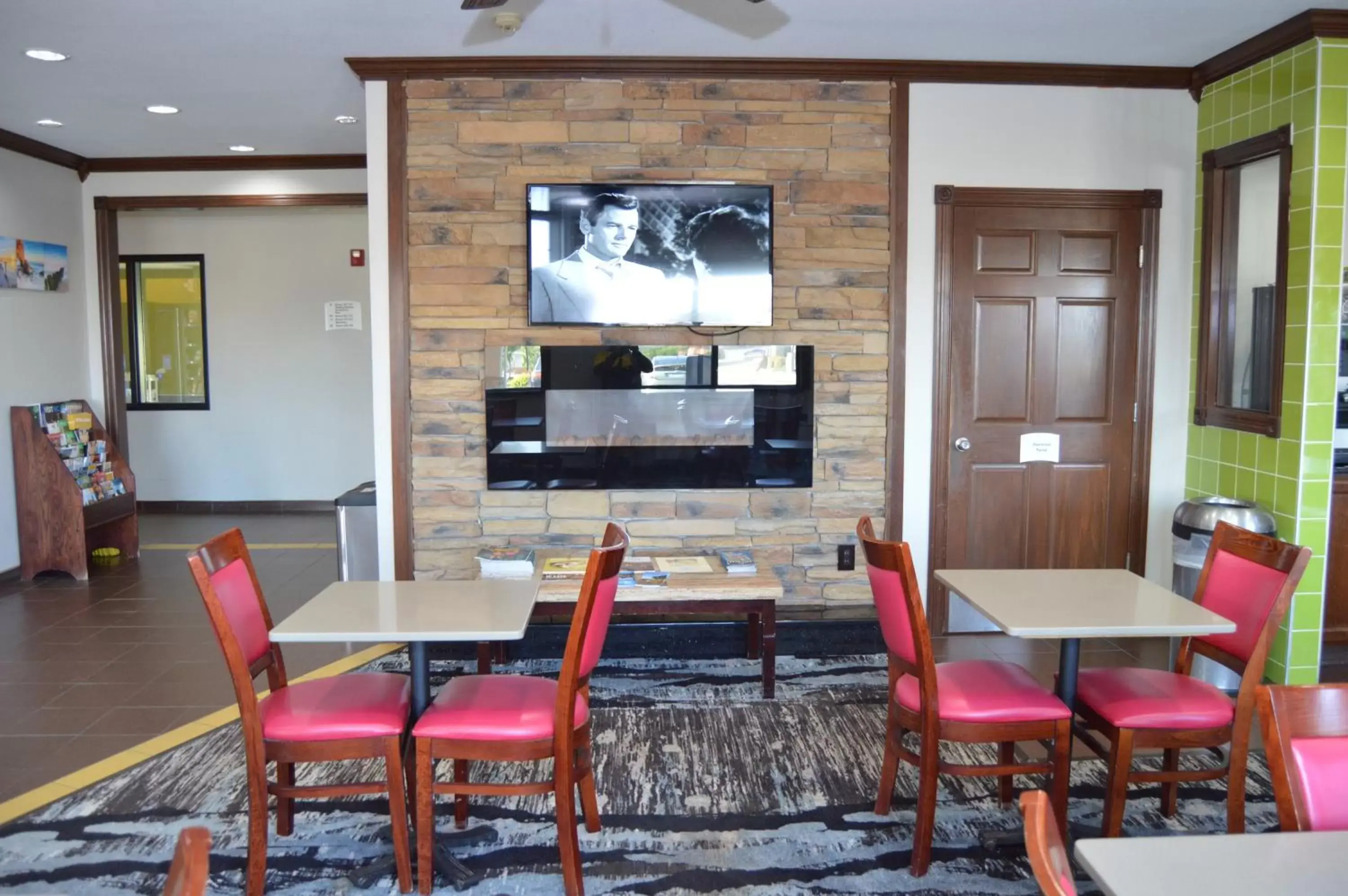 Lobby or reception in Quality Inn - Coralville