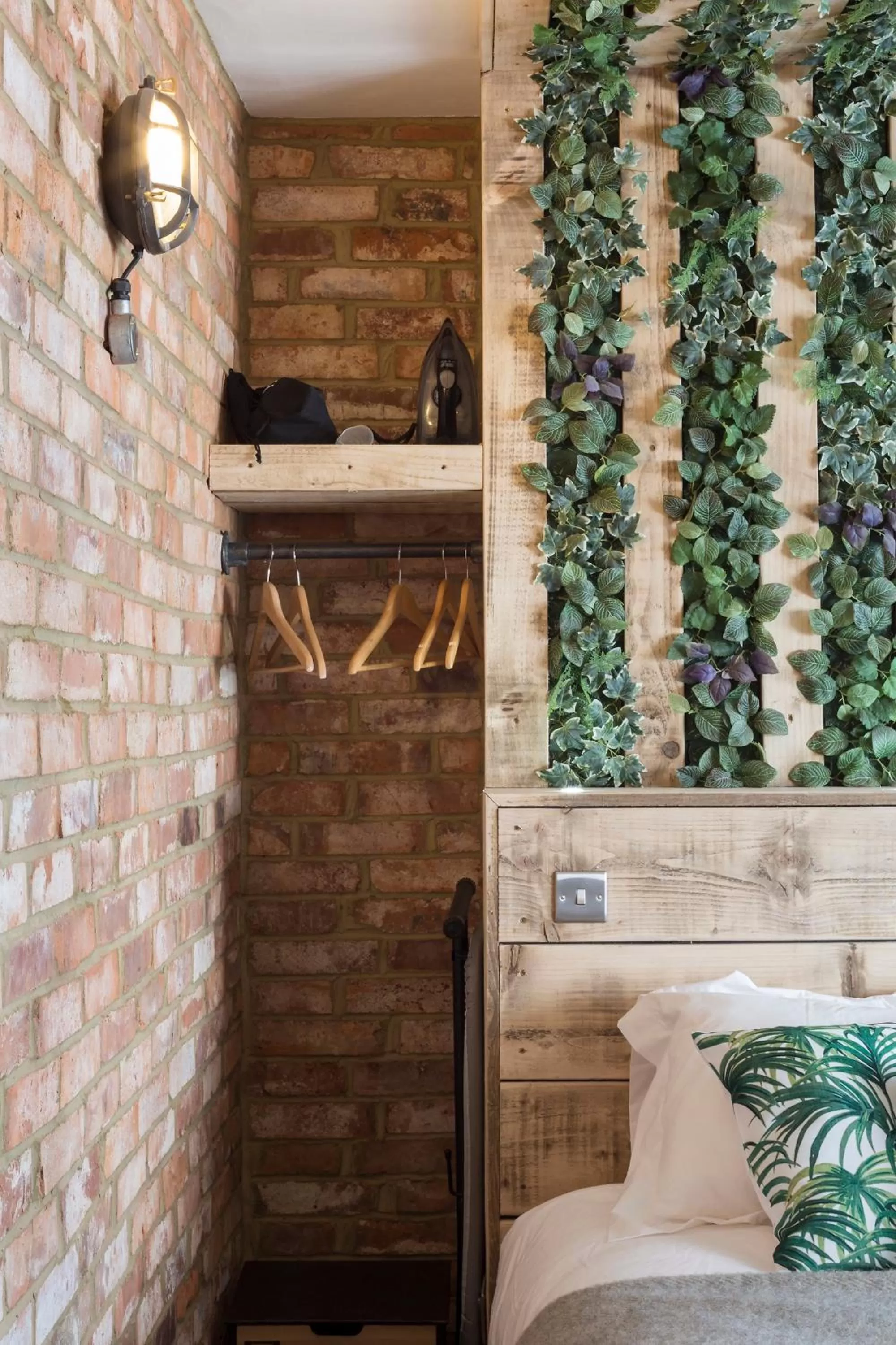 Bed in One Broad Street