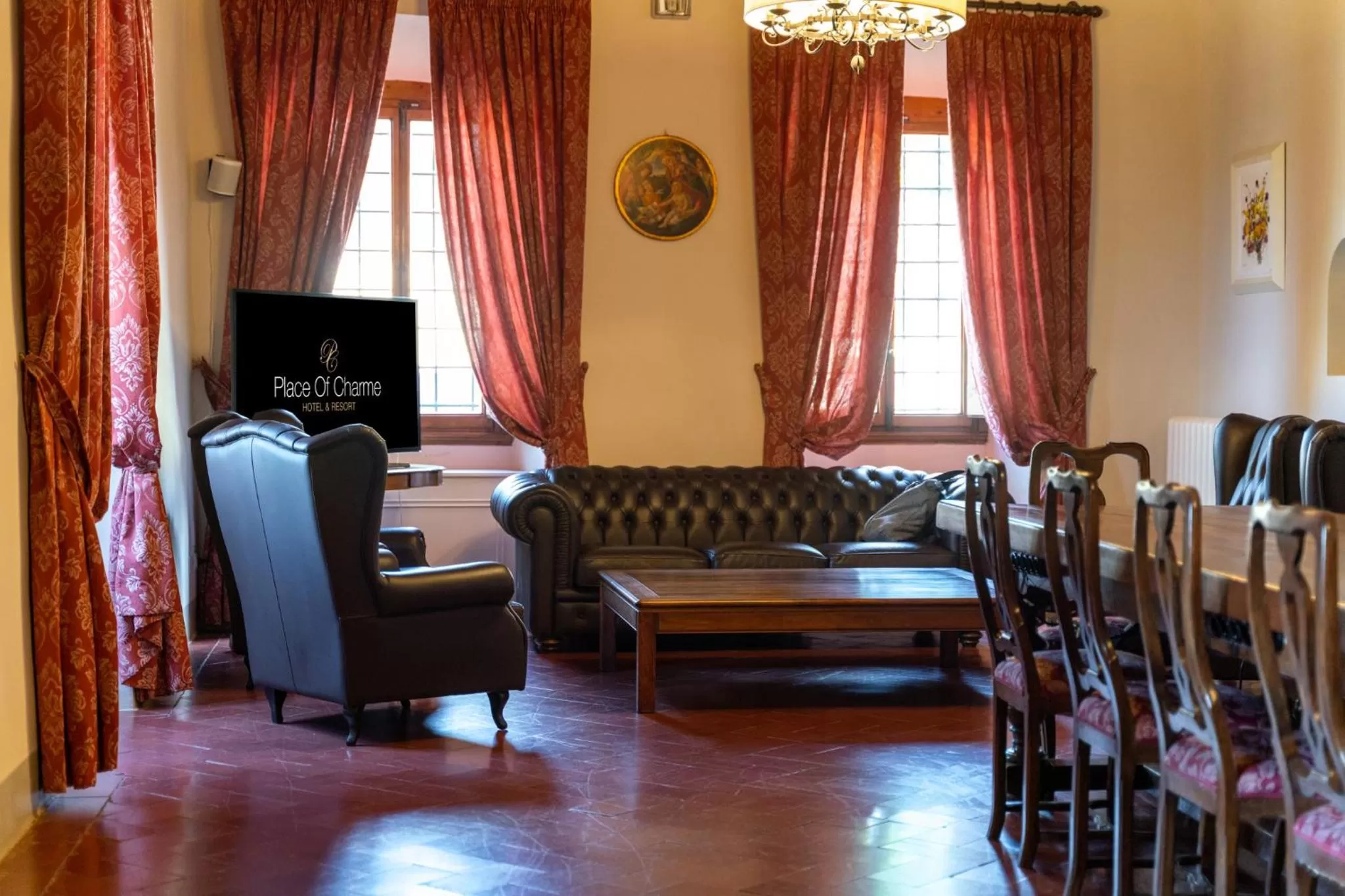 Communal lounge/ TV room in Art Hotel Villa Agape - Place of Charme