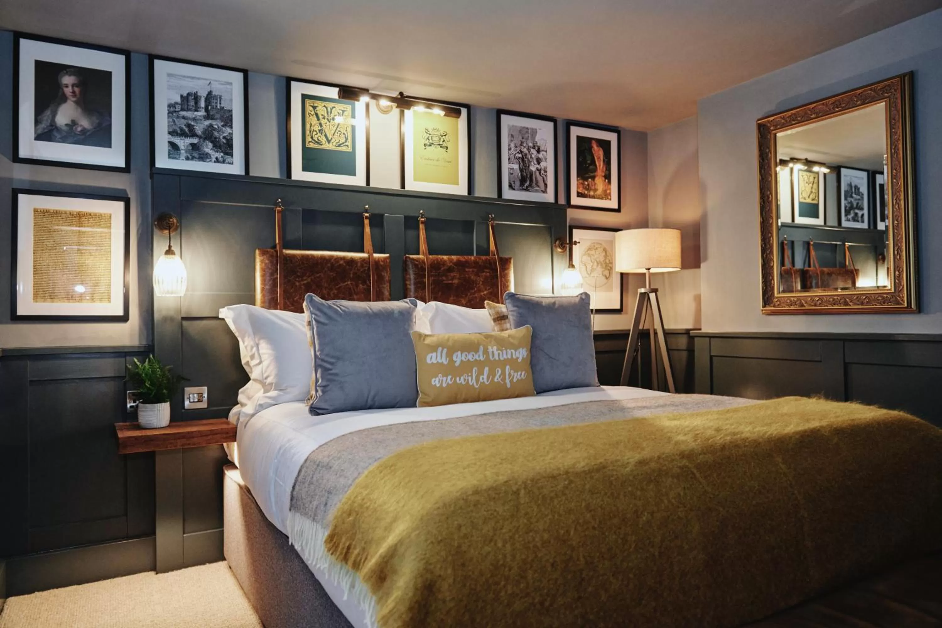 Bed in Kings Arms - Egham-Windsor