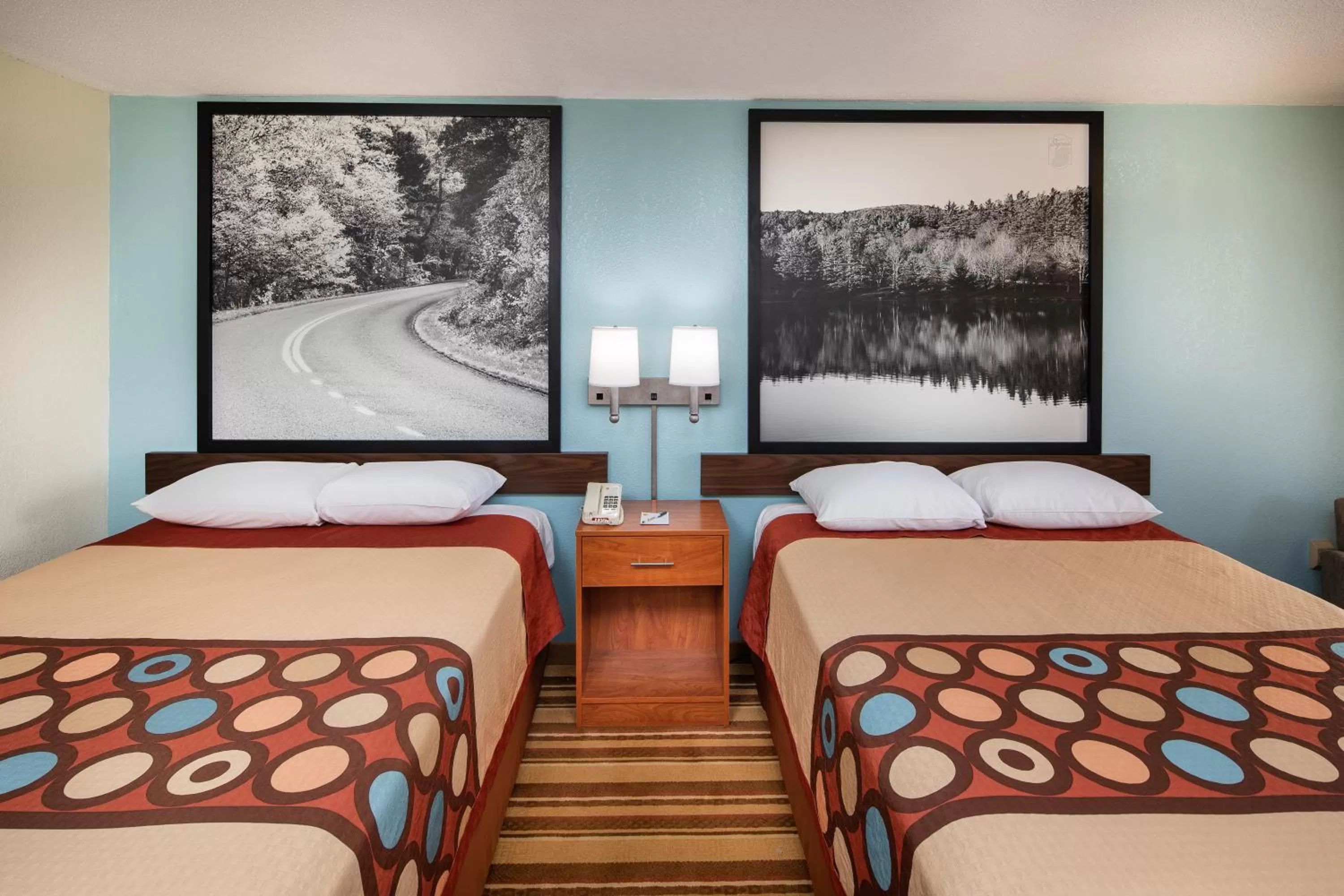 Bed in Super 8 by Wyndham Burlington NC