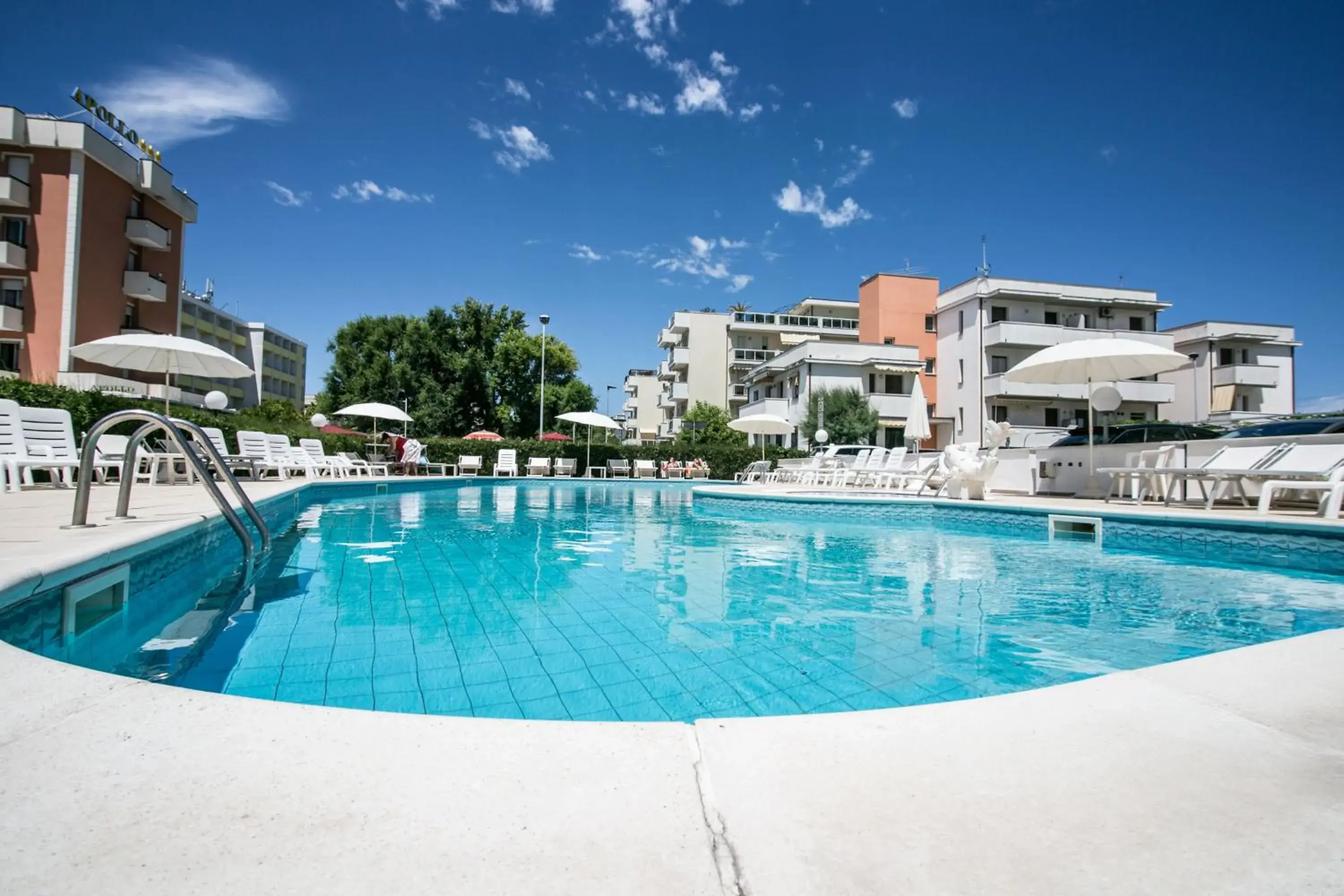 Swimming Pool in Park Hotel Serena