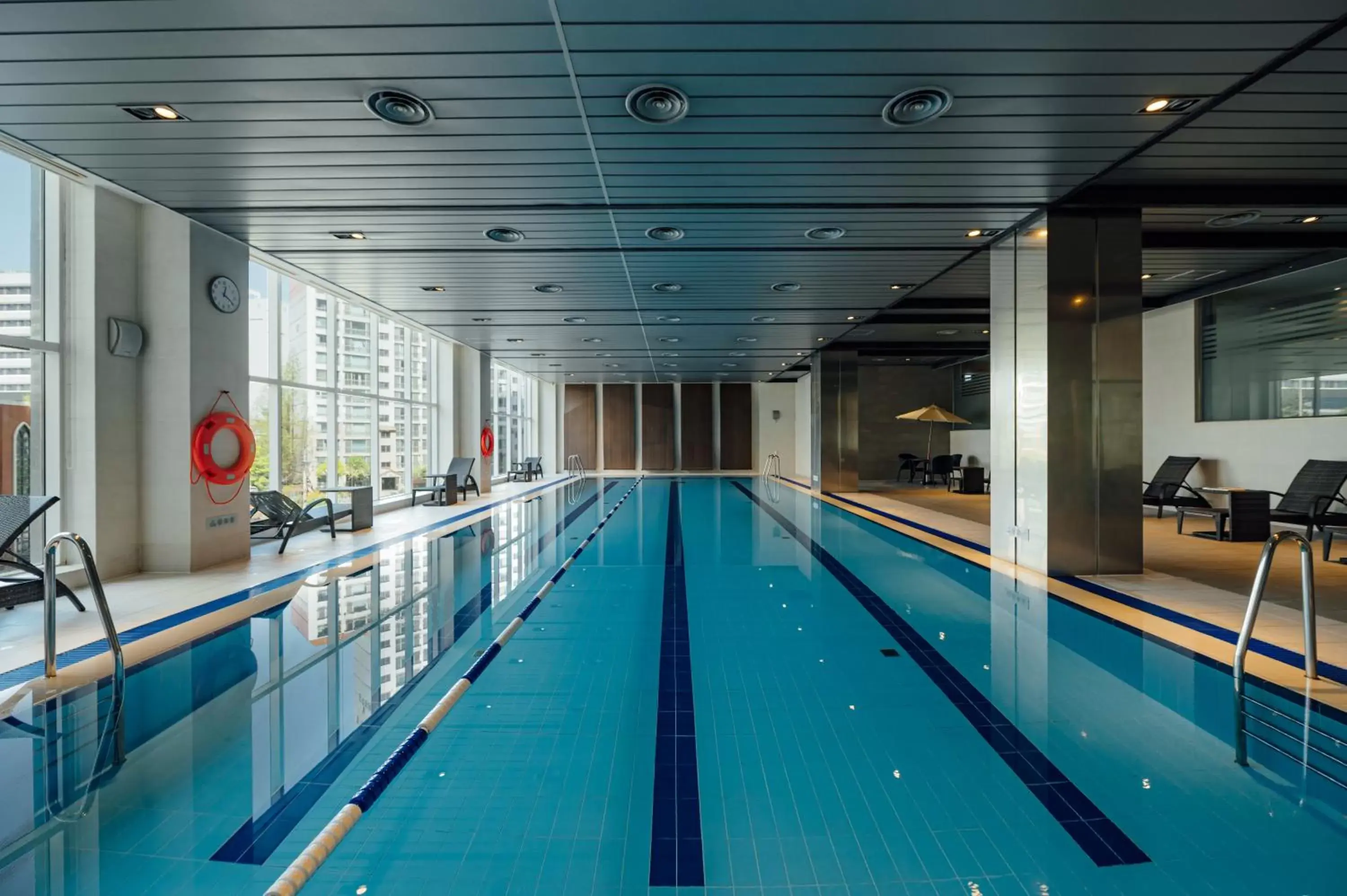 Swimming Pool in LOTTE City Hotel Mapo