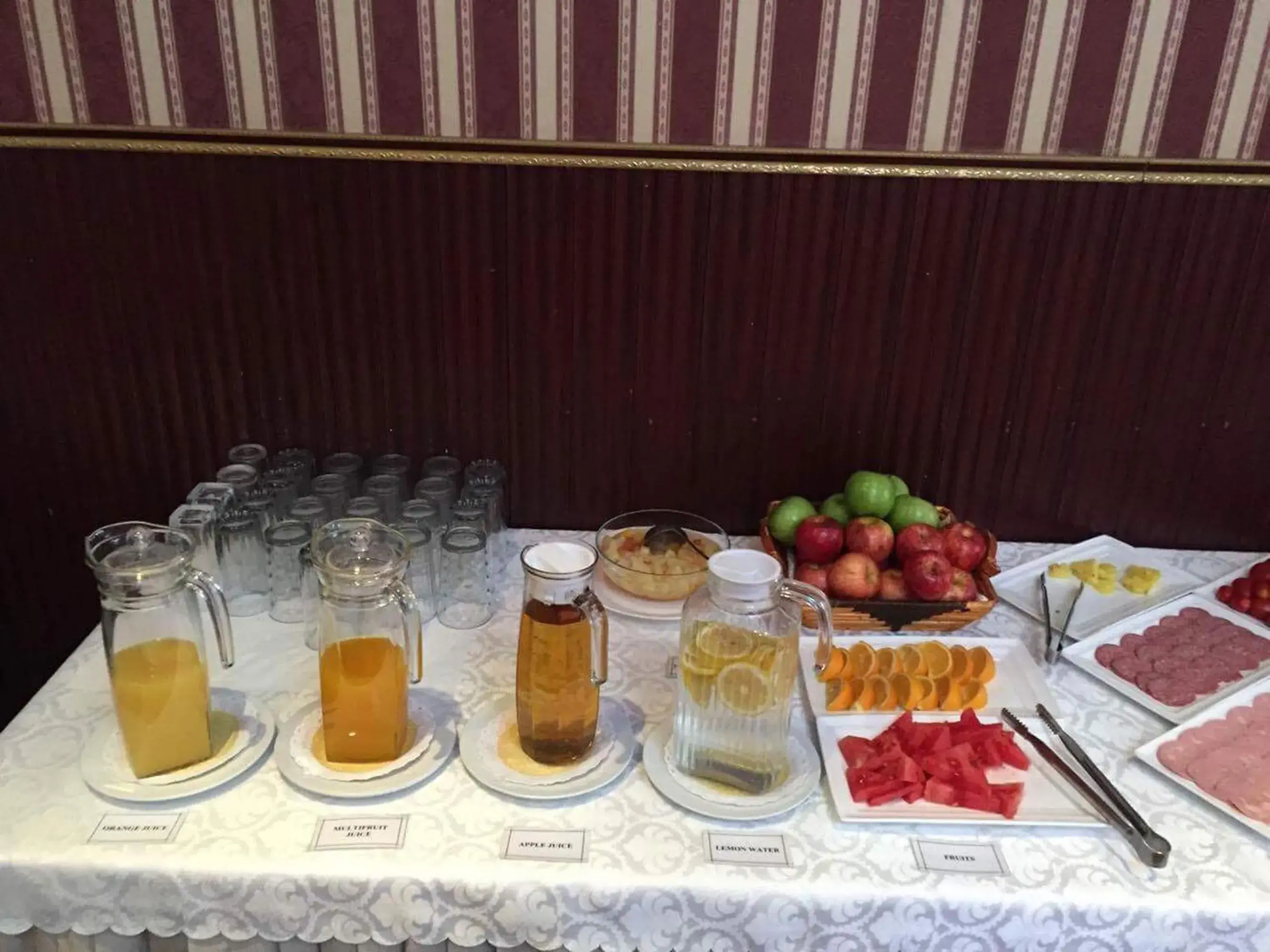 Buffet breakfast in Springs Hotel