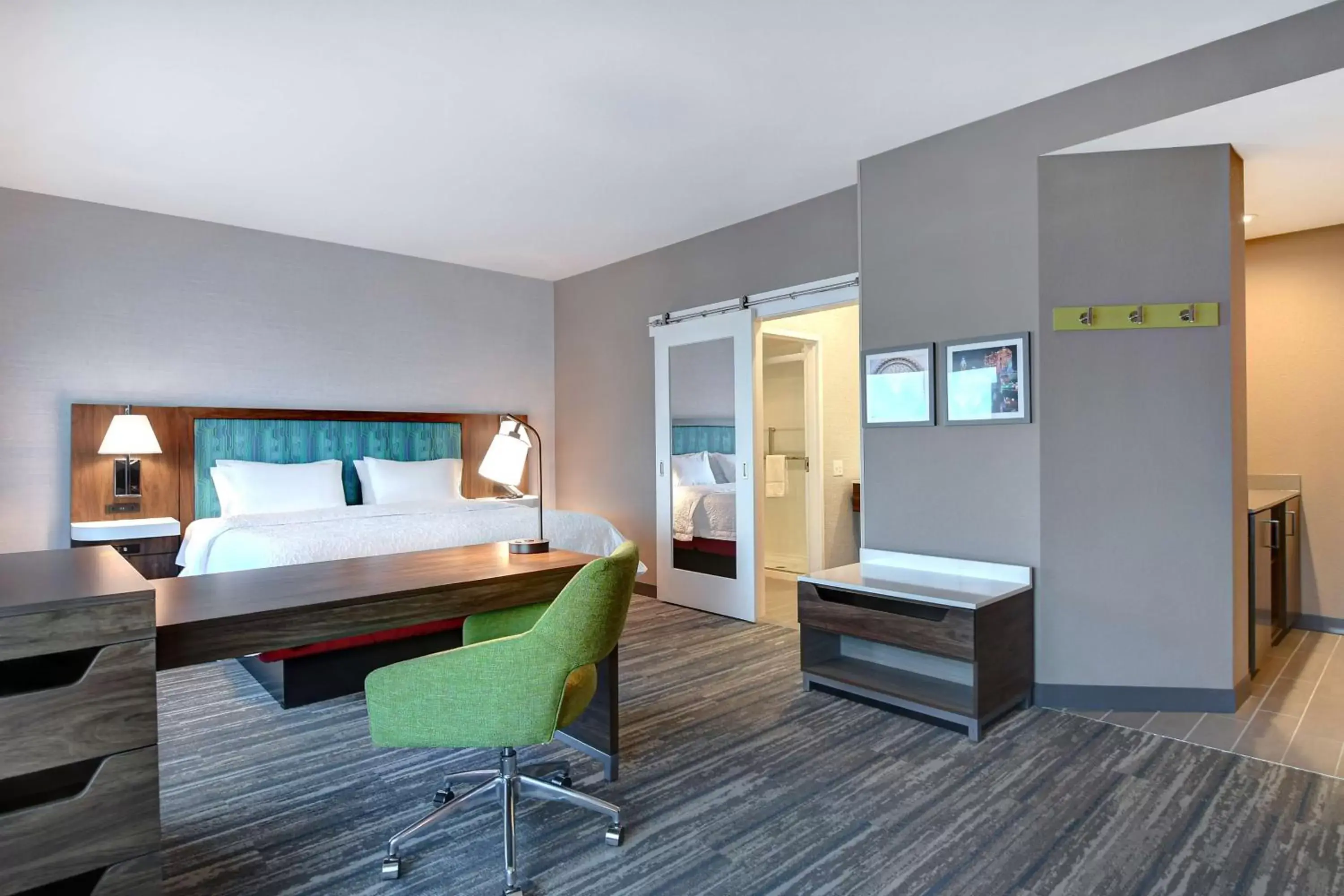 Bedroom, Bed in Hampton Inn & Suites Canal Winchester Columbus