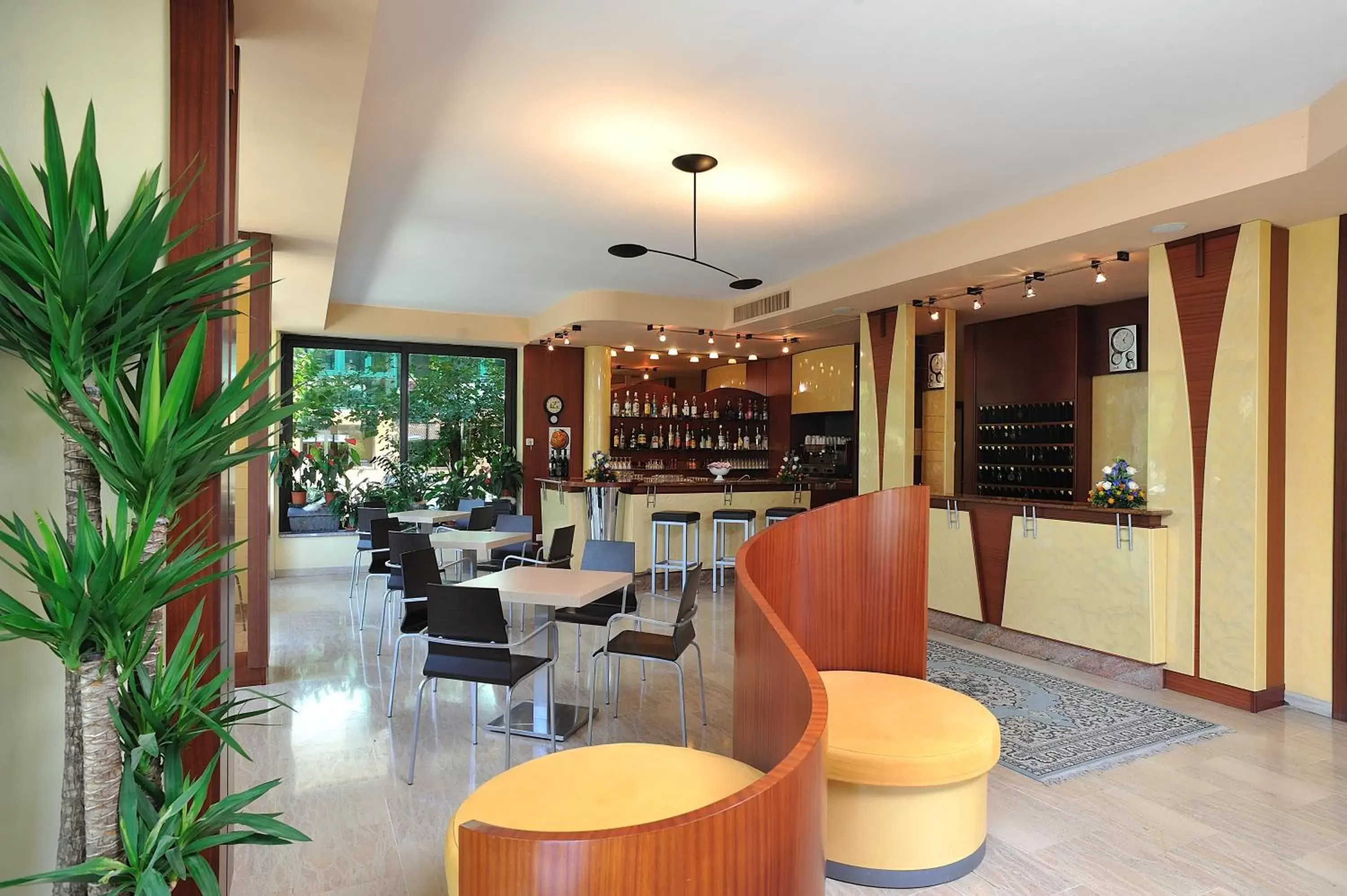 Lobby or reception, Lounge/Bar in Hotel Ausonia