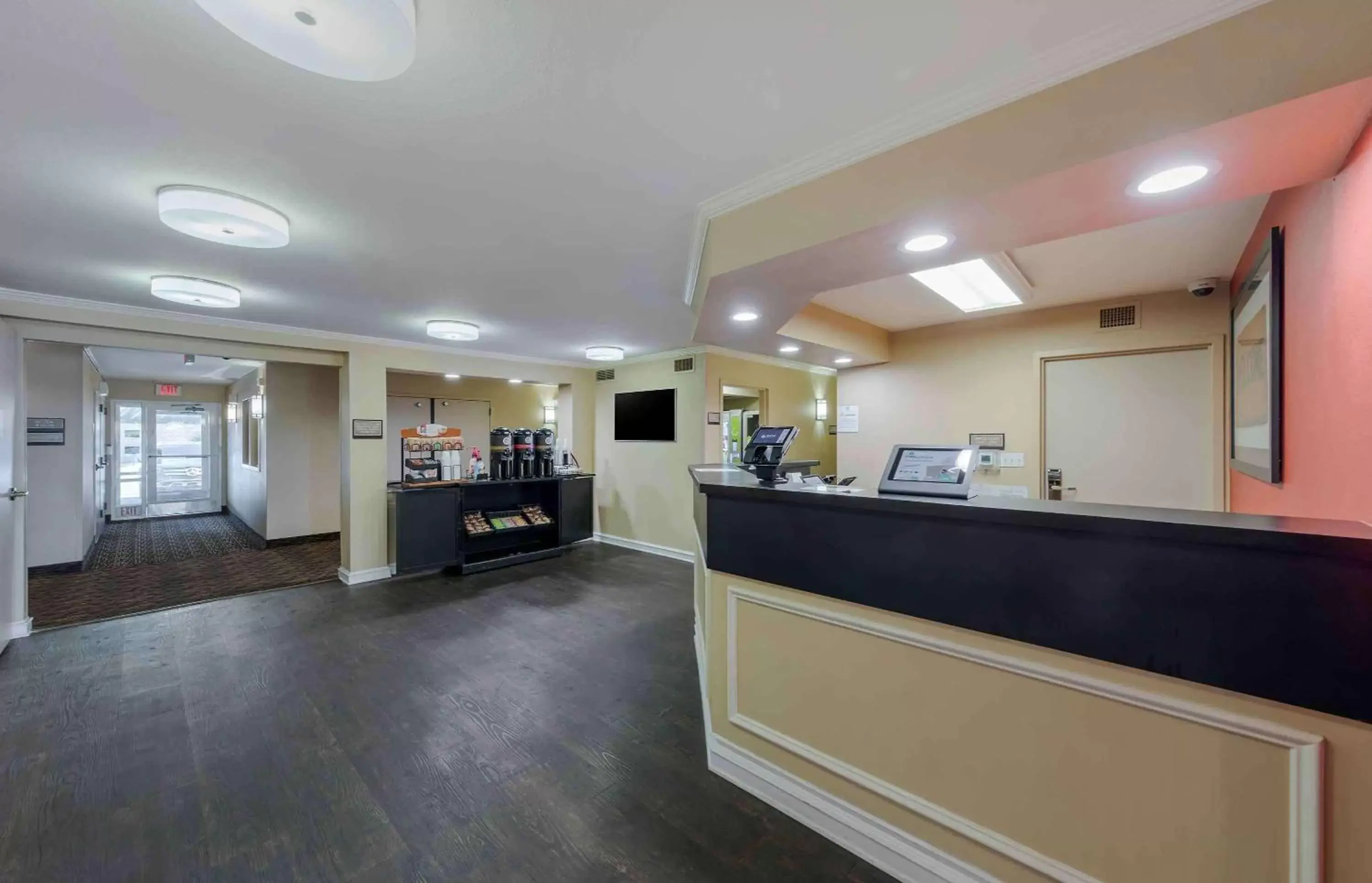 Lobby or reception, Lobby/Reception in Extended Stay America Suites - Los Angeles - Glendale