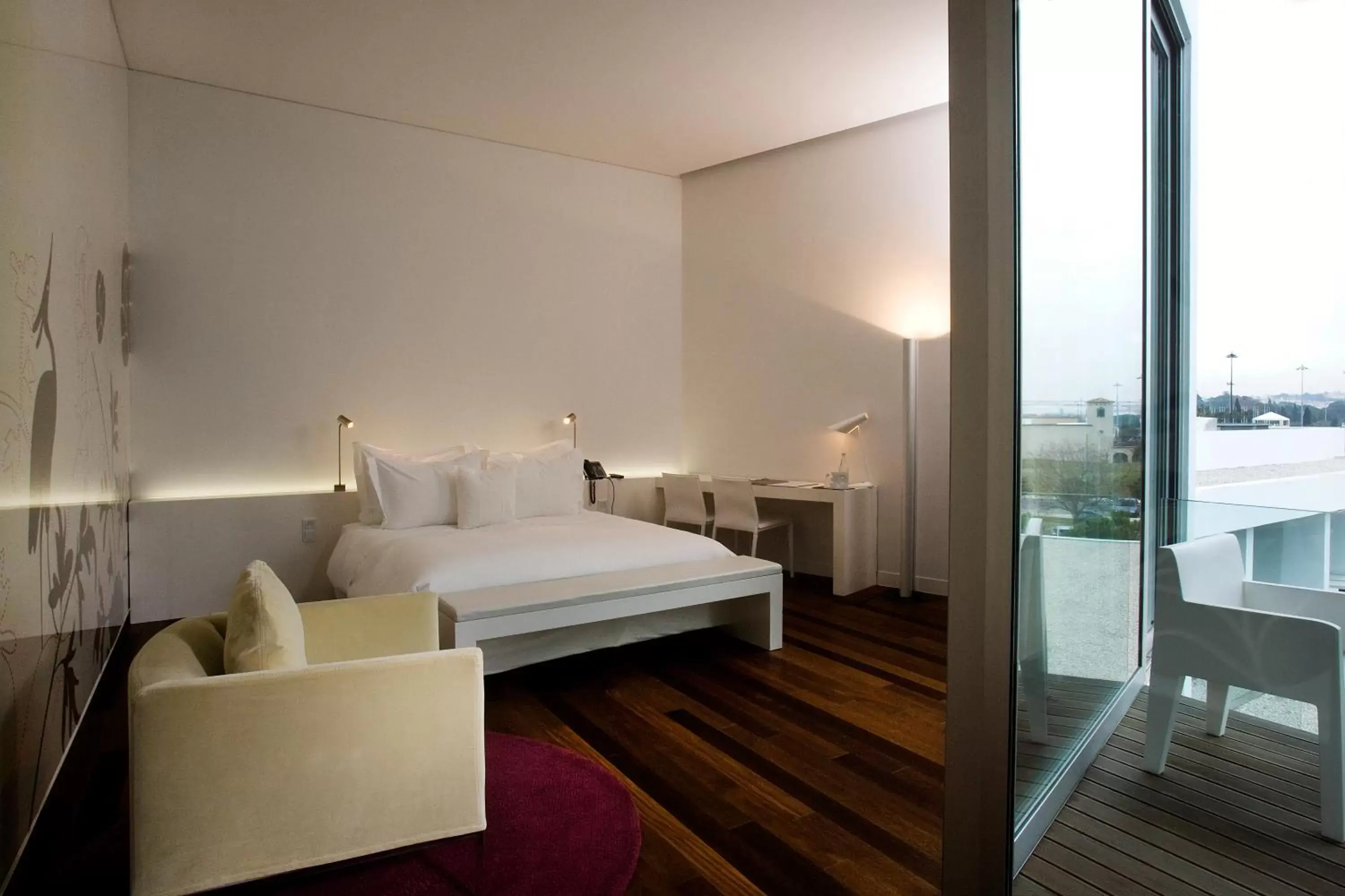 Superior Double Room with Balcony in Altis Belem Hotel & Spa - Design Hotels