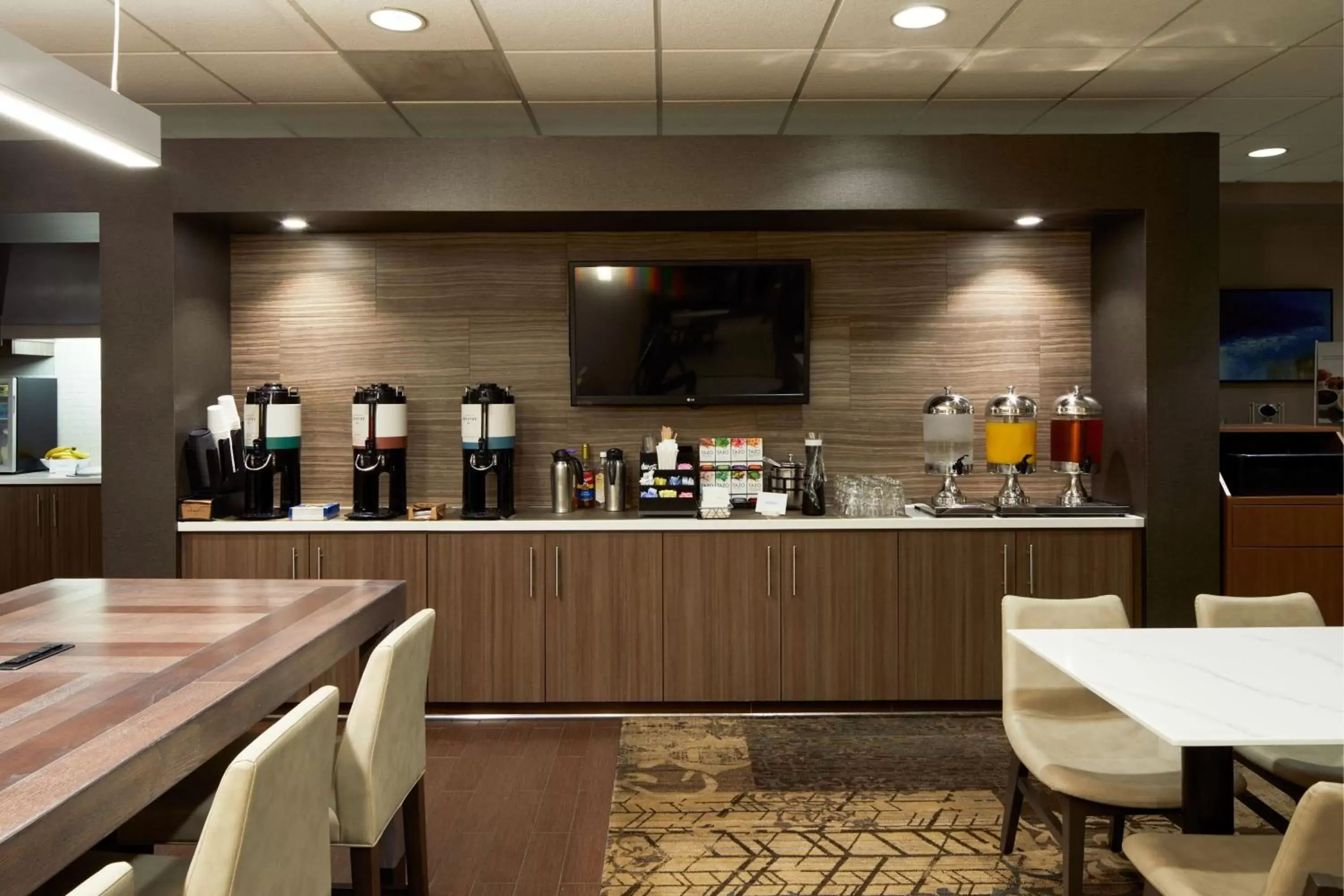 Breakfast, Restaurant/Places to Eat in Residence Inn Los Angeles Westlake Village