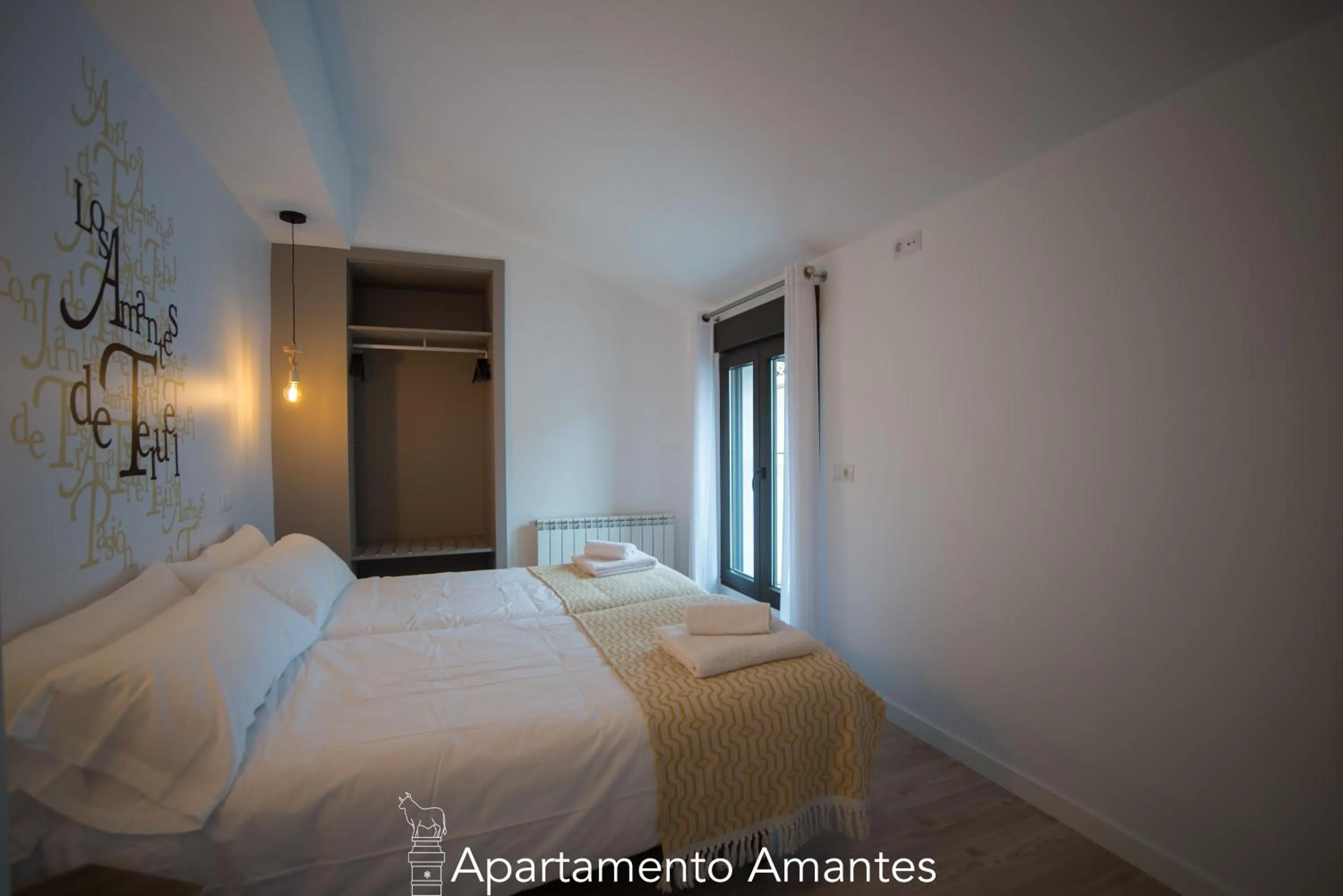 Apartment with Shower in Apartamentos Plaza del Torico Teruel