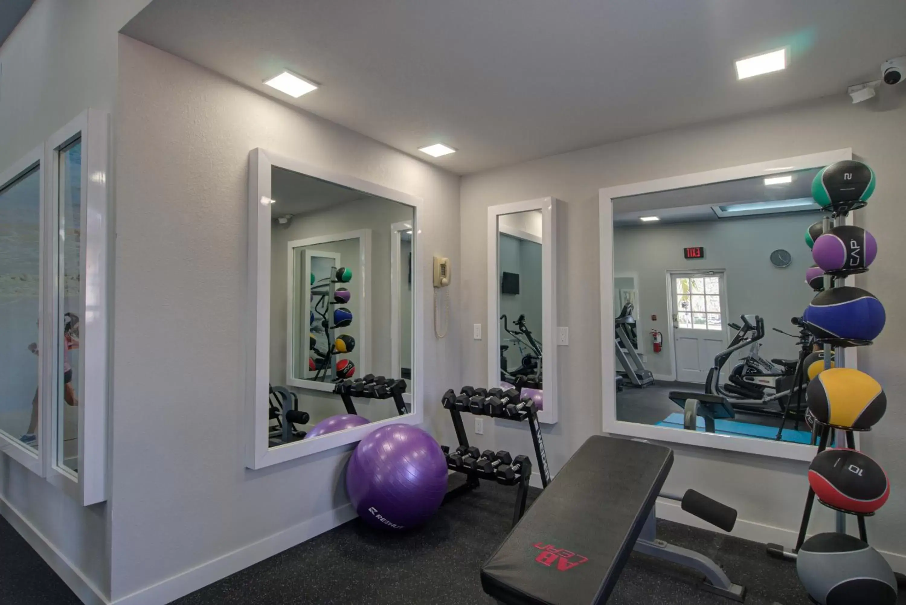 Fitness centre/facilities, Fitness Center/Facilities in Clarion Pointe Tampa East near Fairgrounds and Casino