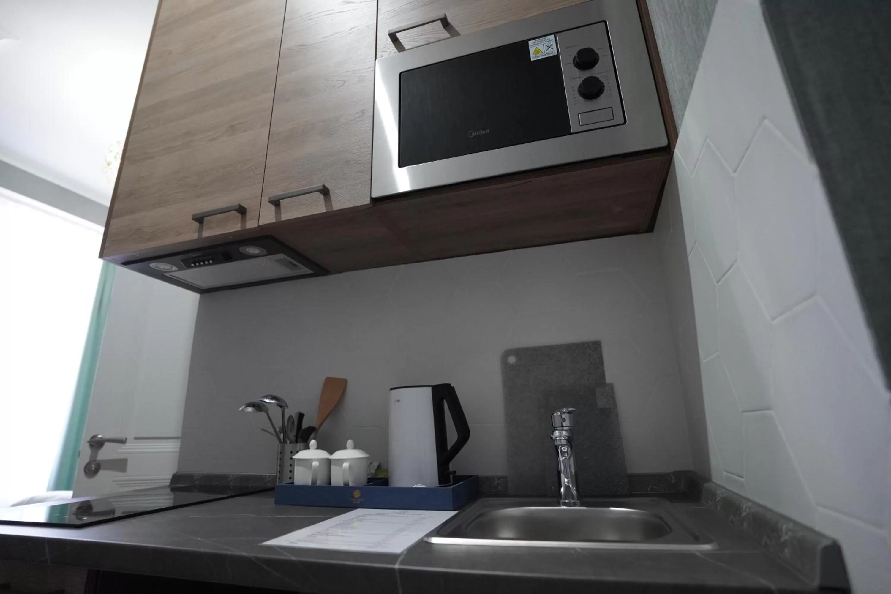 Kitchen or kitchenette, Kitchen/Kitchenette in Tauke Khan Plaza