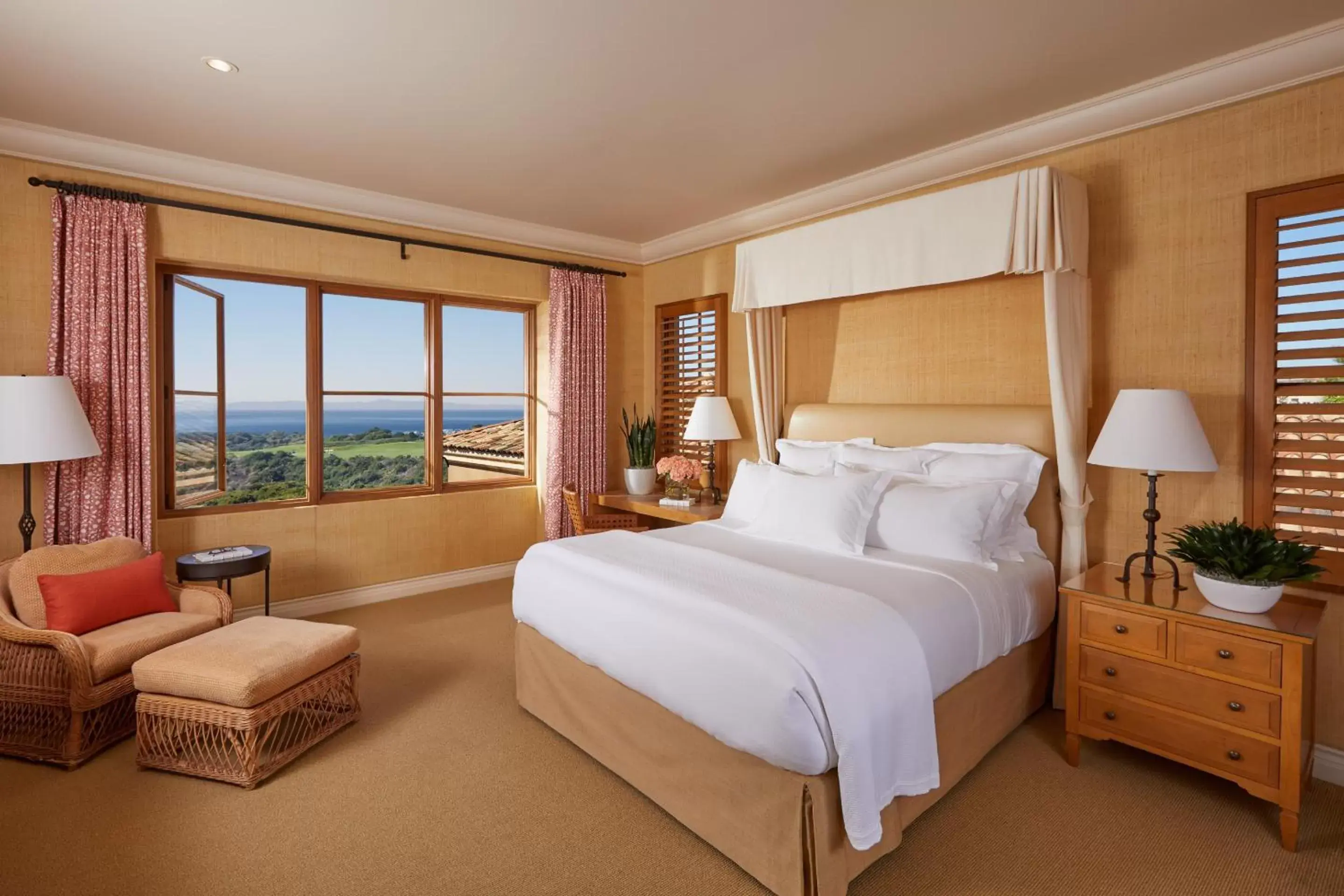 Bedroom, Bed in Resort at Pelican Hill