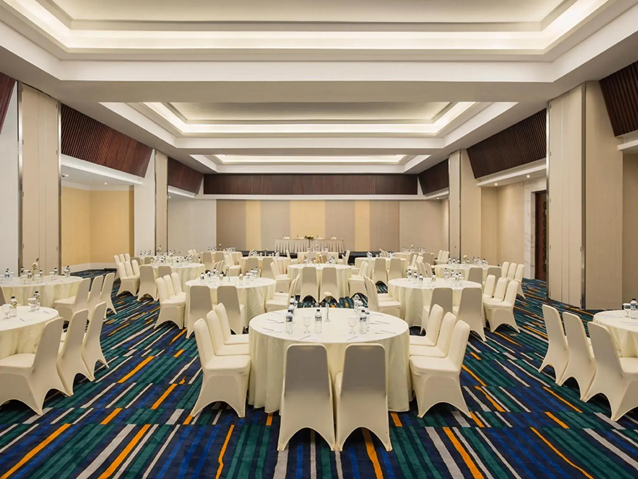 Banquet/Function facilities, Banquet Facilities in Hotel Santika Pekalongan