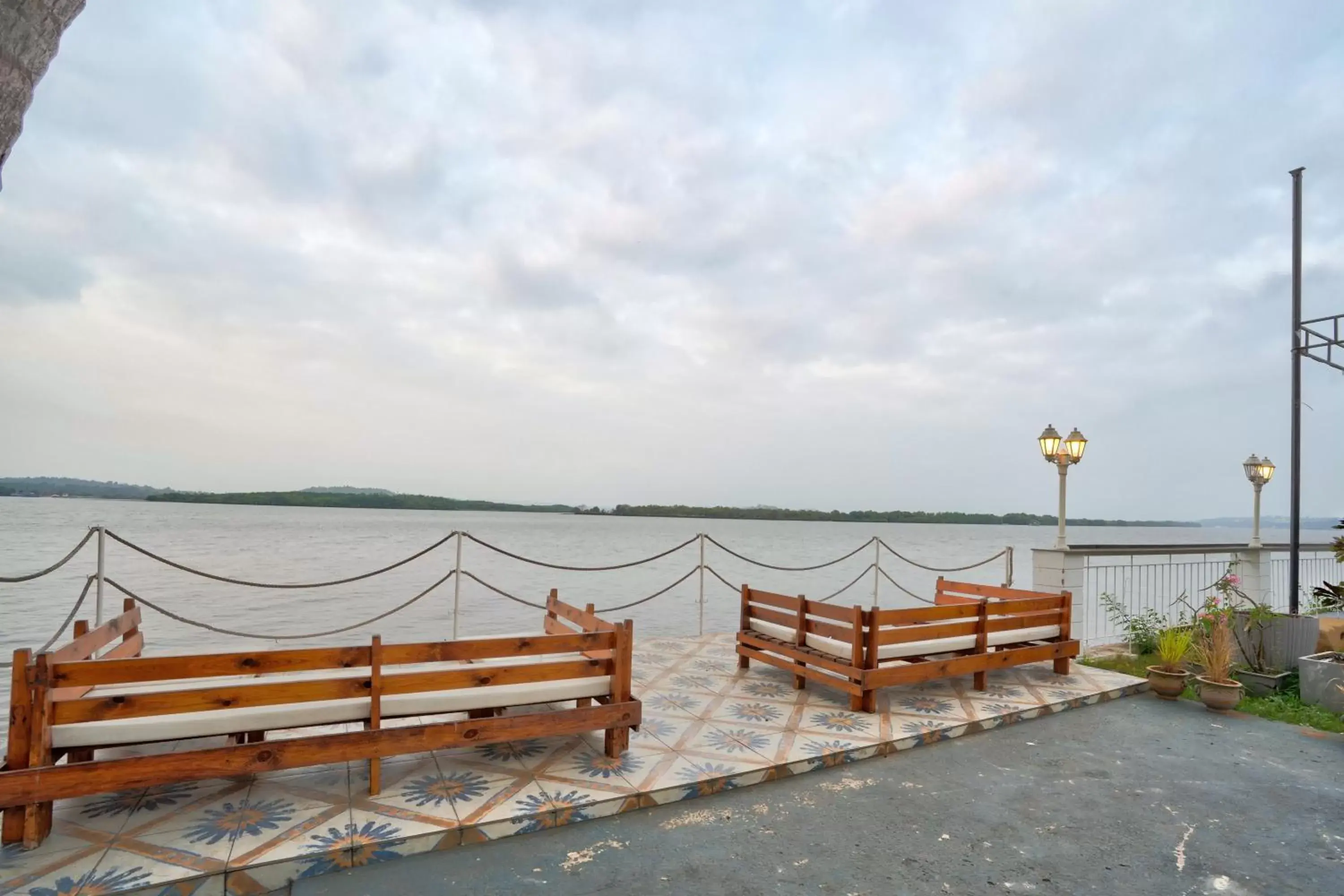 Blu Missel By The River Blu Missel By The River