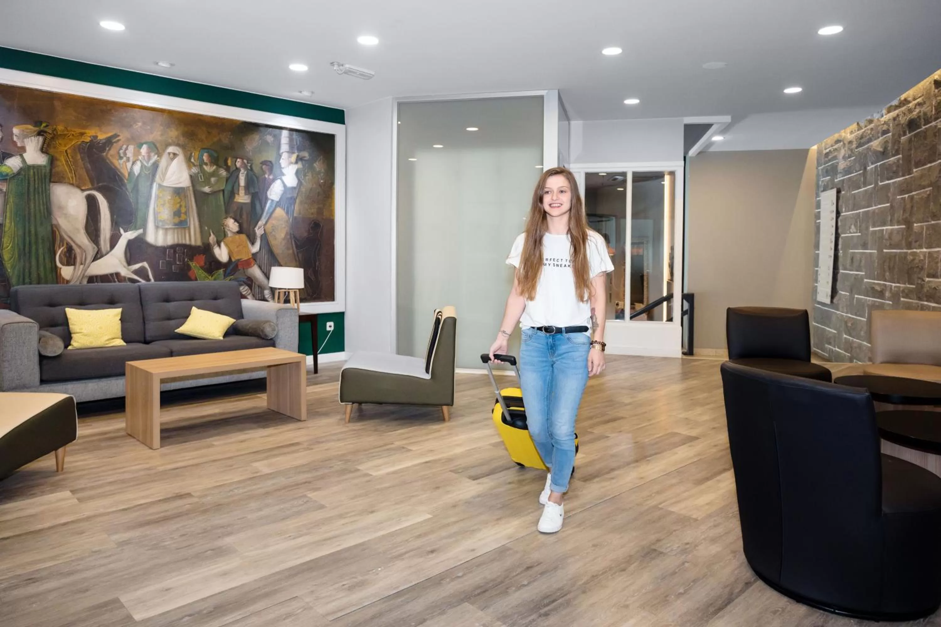 People in Gran Hotel de Jaca