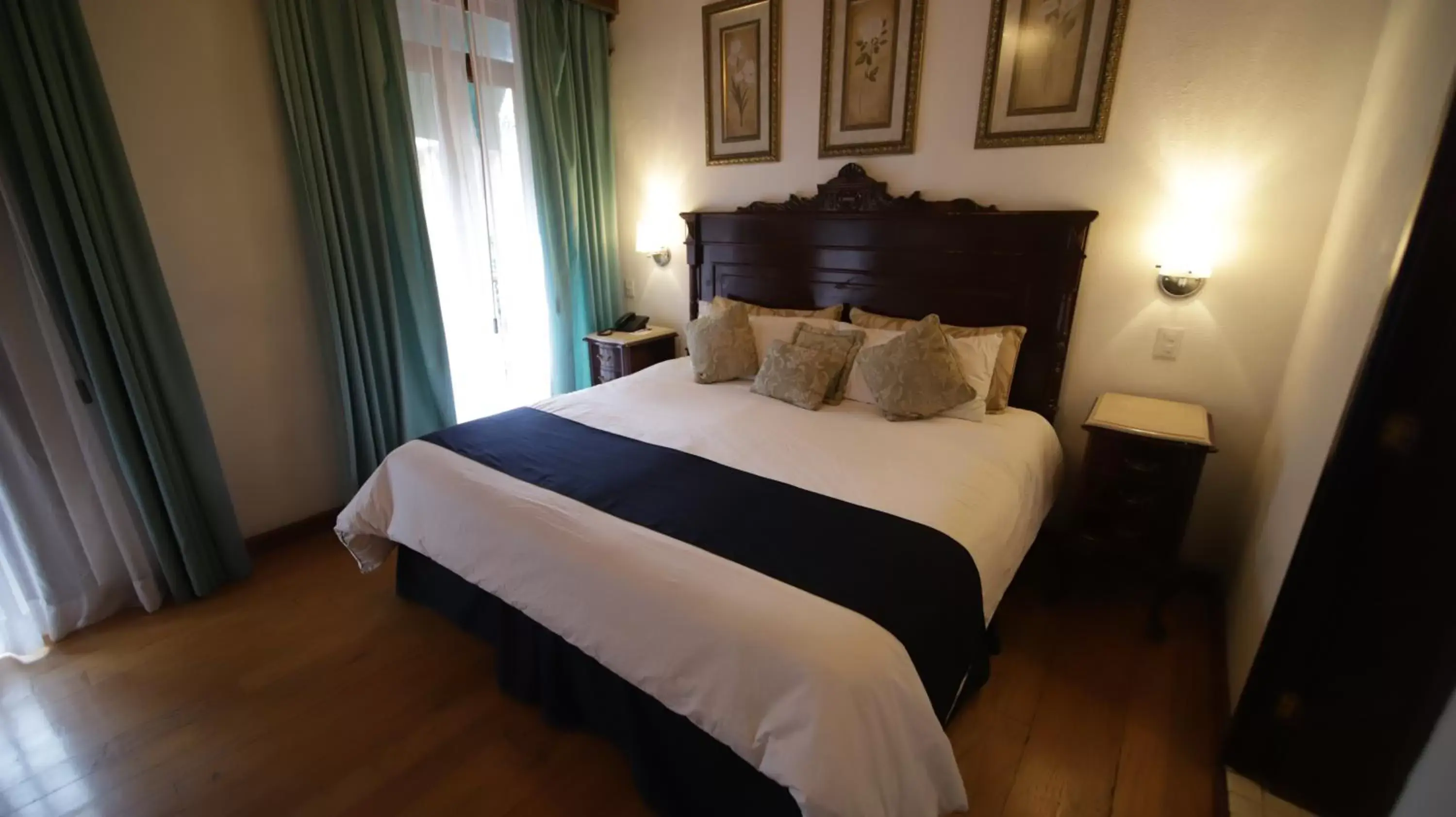 Bed in Hotel Luna
