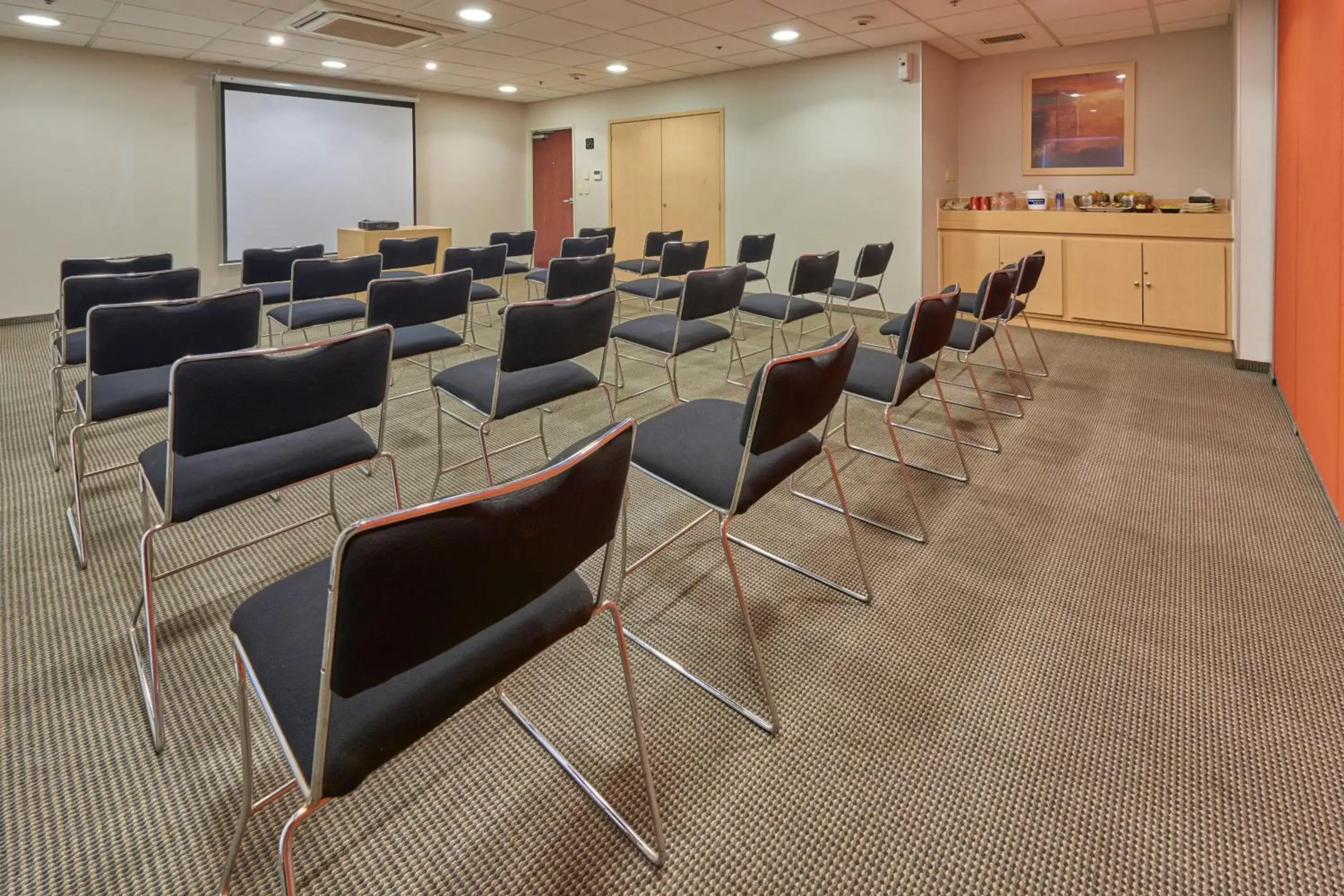 Meeting/conference room in City Express by Marriott Saltillo Sur