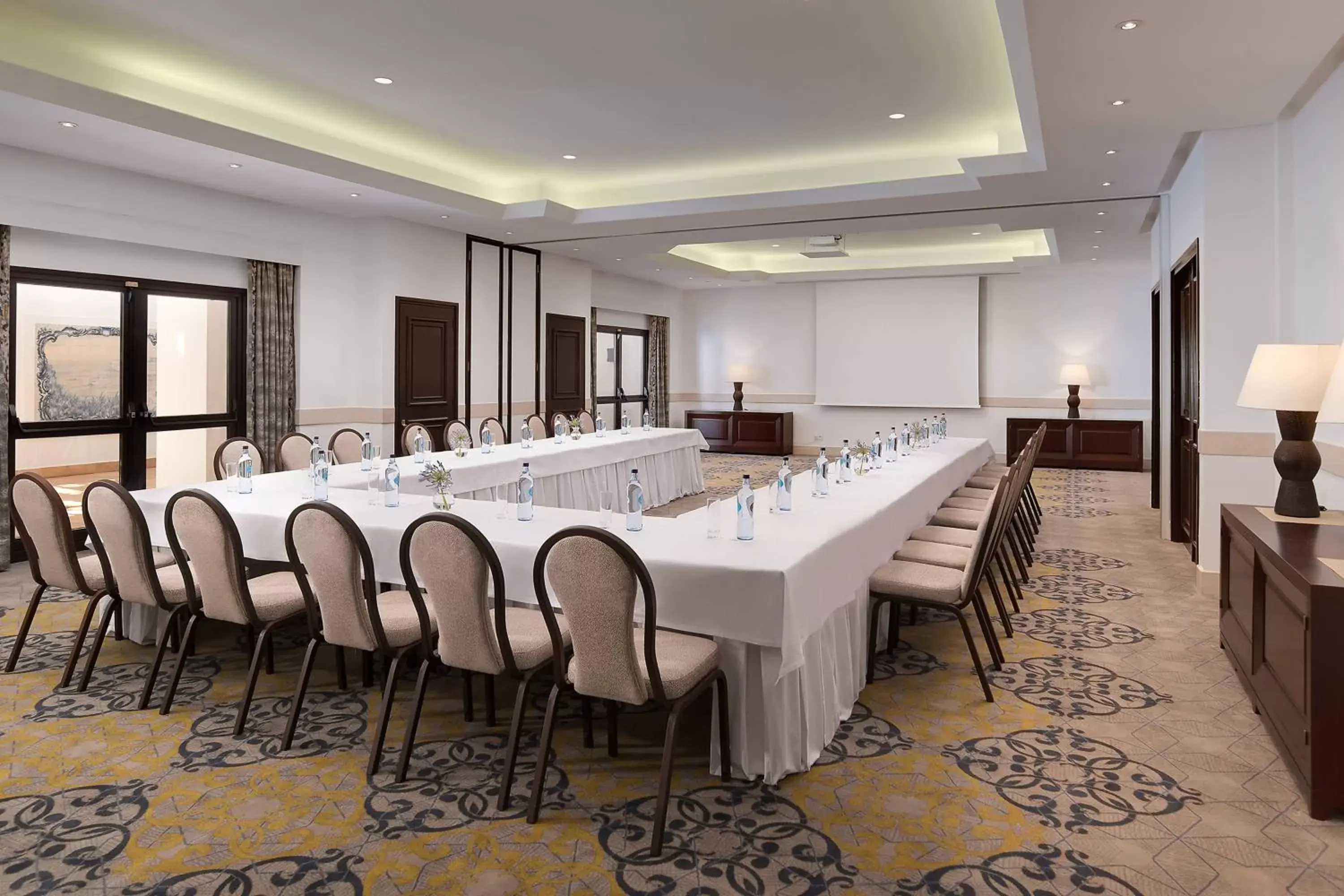 Meeting/conference room in Pine Cliffs Hotel, a Luxury Collection Resort, Algarve