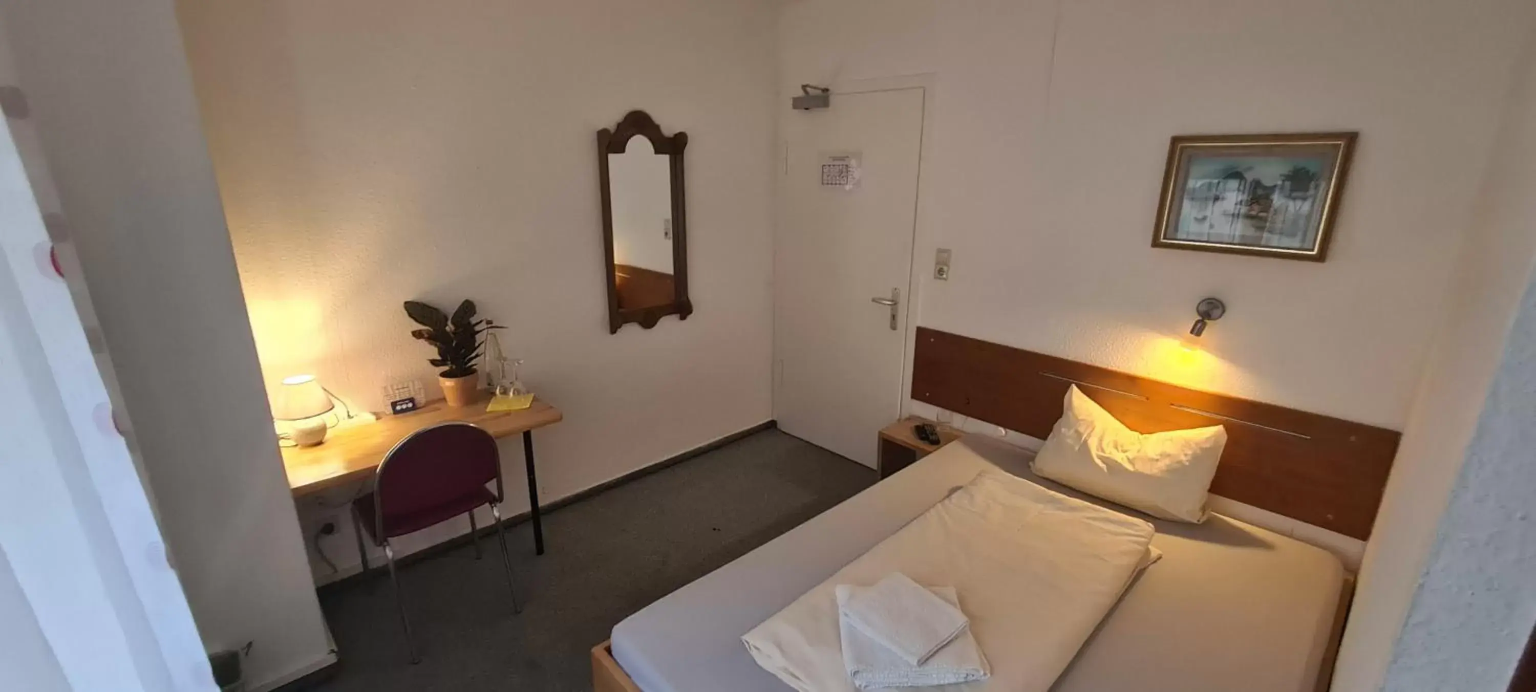 Standard Single Room - single occupancy in Hotel Lamm