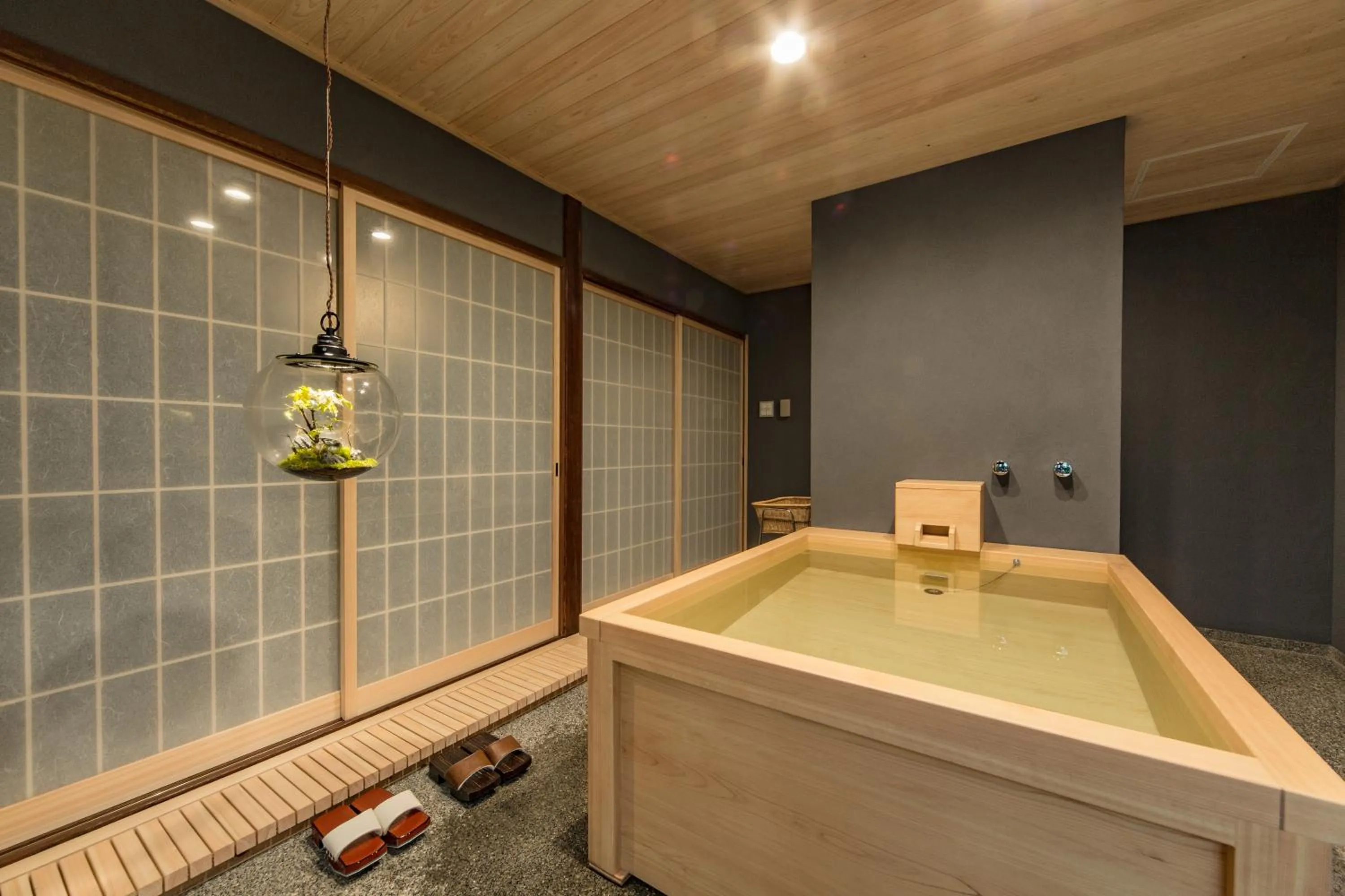 Hot Tub in Kyoto Nanzenji Ryokan Yachiyo Established in 1915