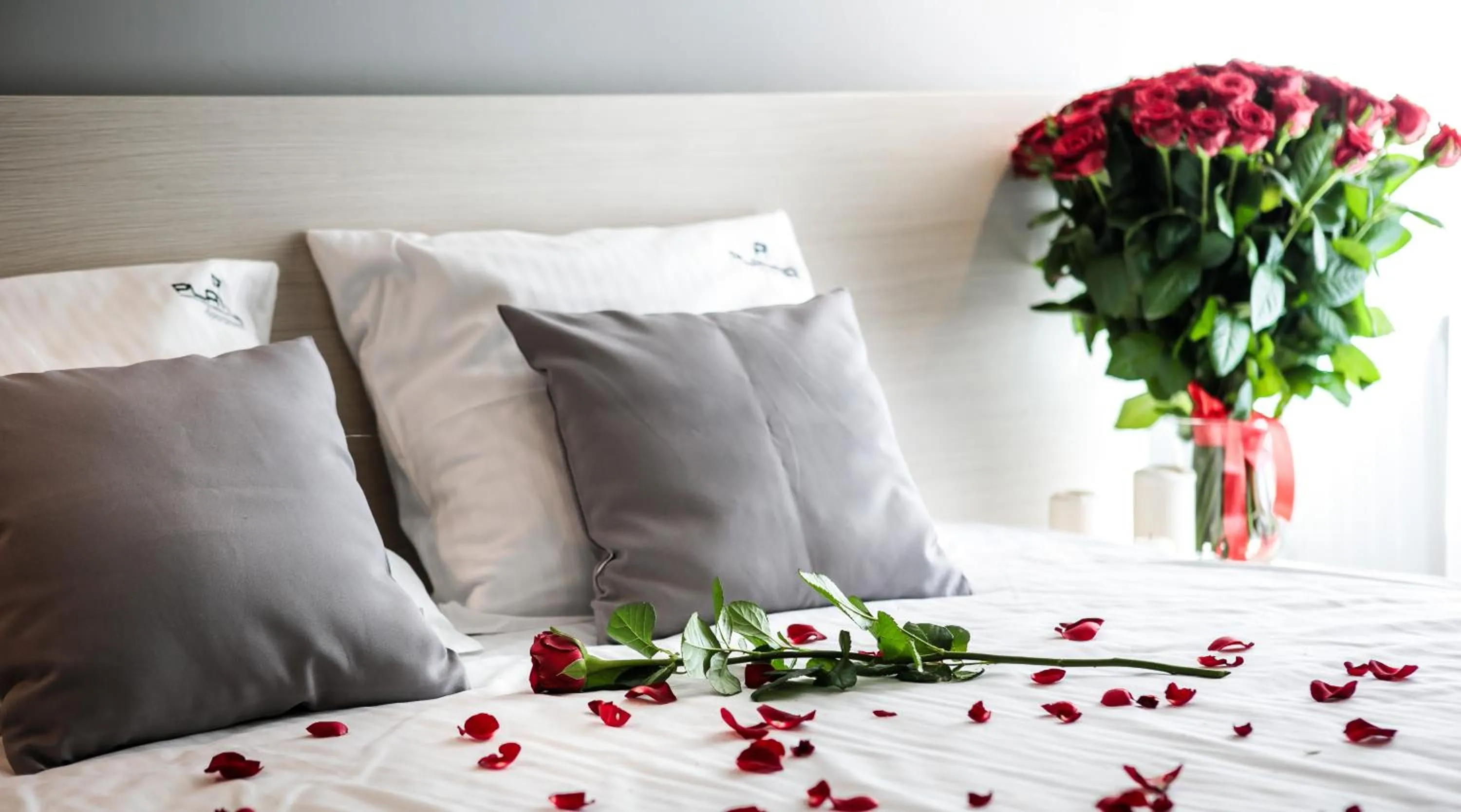 Photo of the whole room, Bed in Apartamenty Platinia - komfortowe noclegi Kraków Stare Miasto