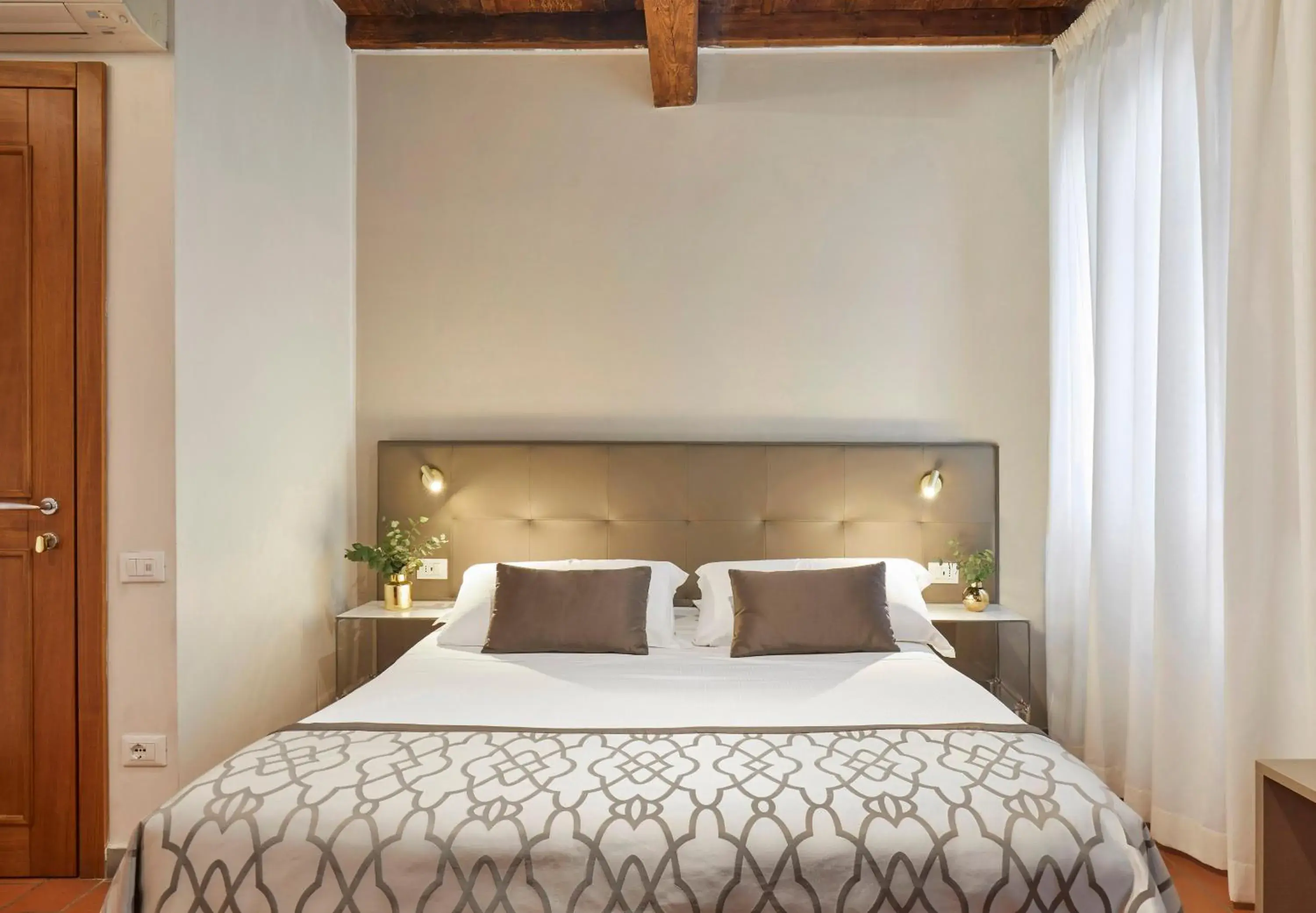 Bedroom, Bed in Sette Angeli Rooms