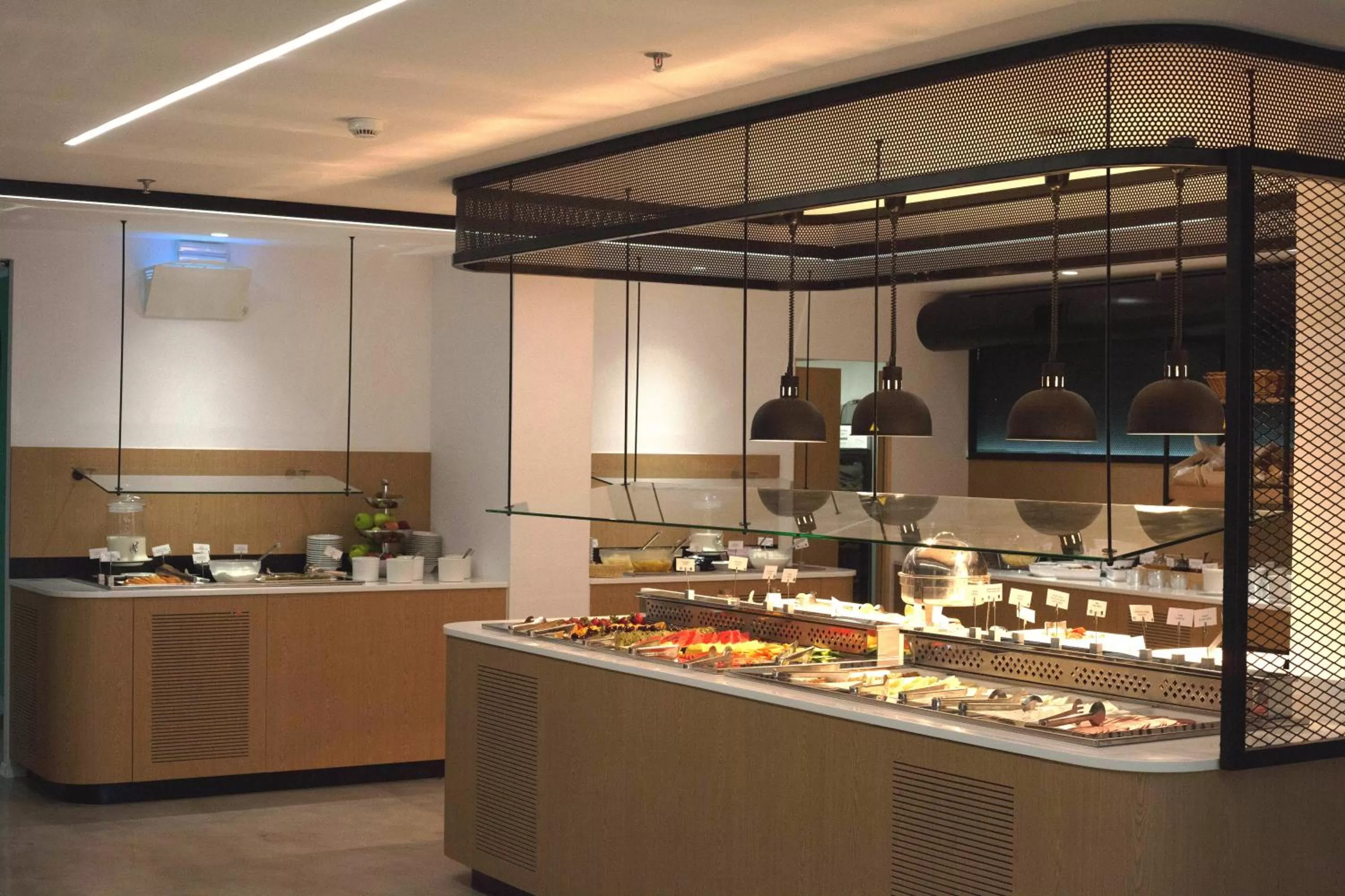 Restaurant/places to eat in Capsis Astoria Heraklion