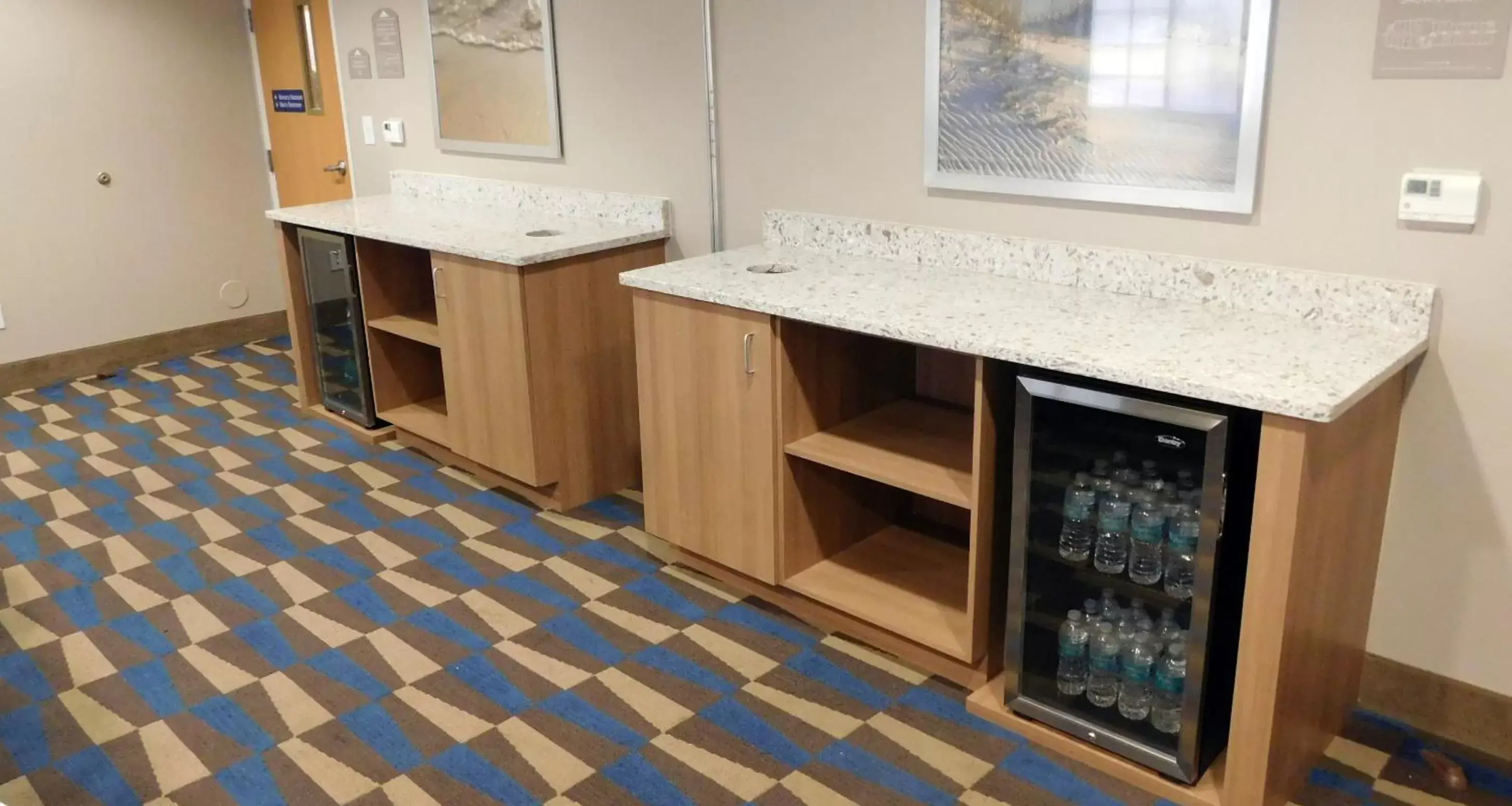 Kitchen/Kitchenette in Microtel Inn and Suites by Wyndham Port Charlotte