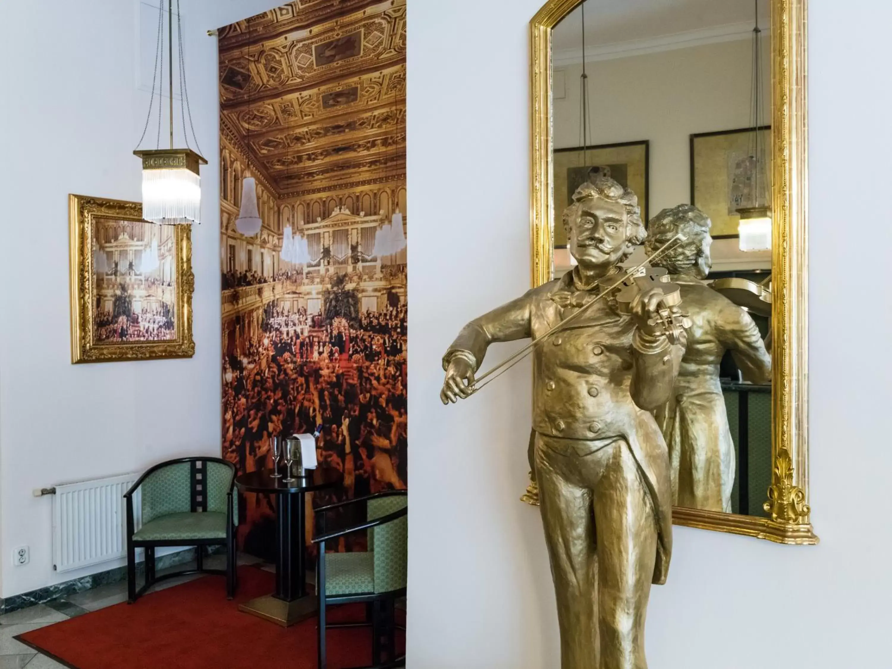 Lobby or reception in Hotel Johann Strauss