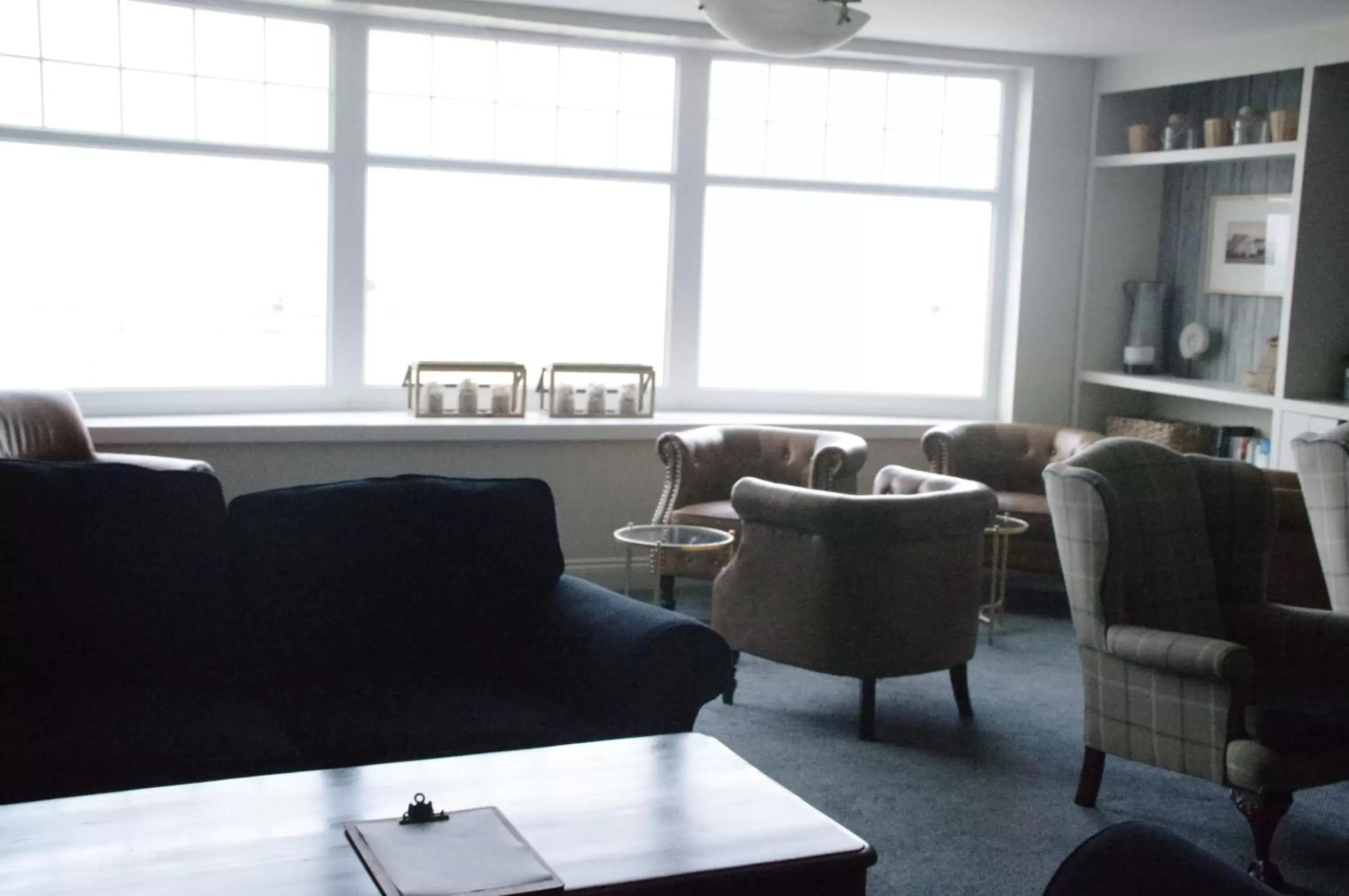 Lounge or bar, Seating Area in Beach House Hotel