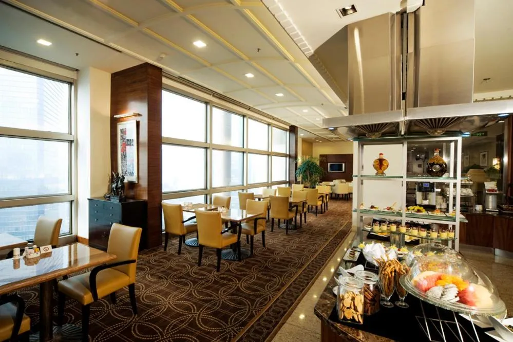 Lounge or bar in Hotel Equatorial Shanghai