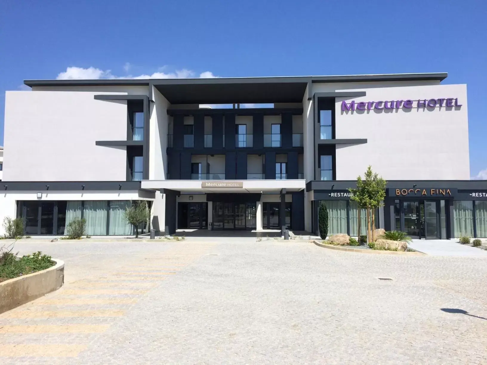 Facade/entrance, Property Building in Mercure Hotel & Spa Bastia Biguglia