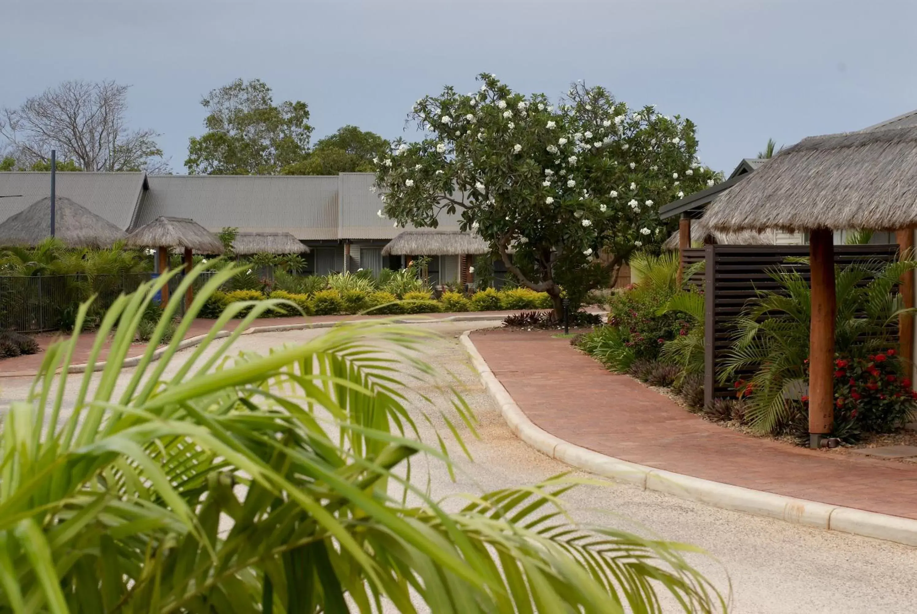 Facade/entrance, Swimming Pool in Mantra Frangipani Broome