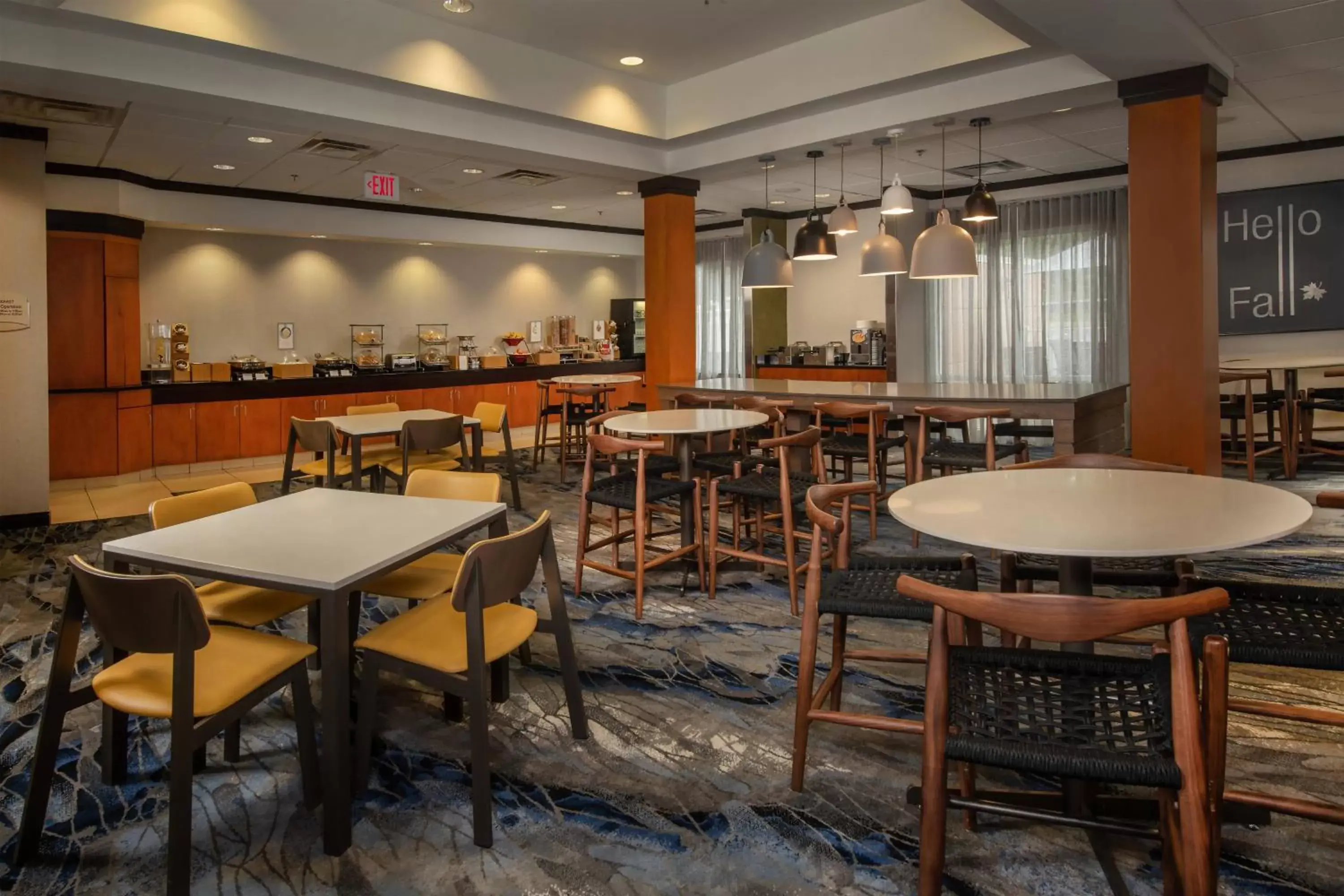 Restaurant/Places to Eat in Fairfield Inn and Suites by Marriott Harrisonburg